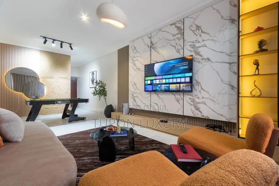 Tastefully Furnished 2bedroom With Snooker and Ps5 in Lekki Phase 1