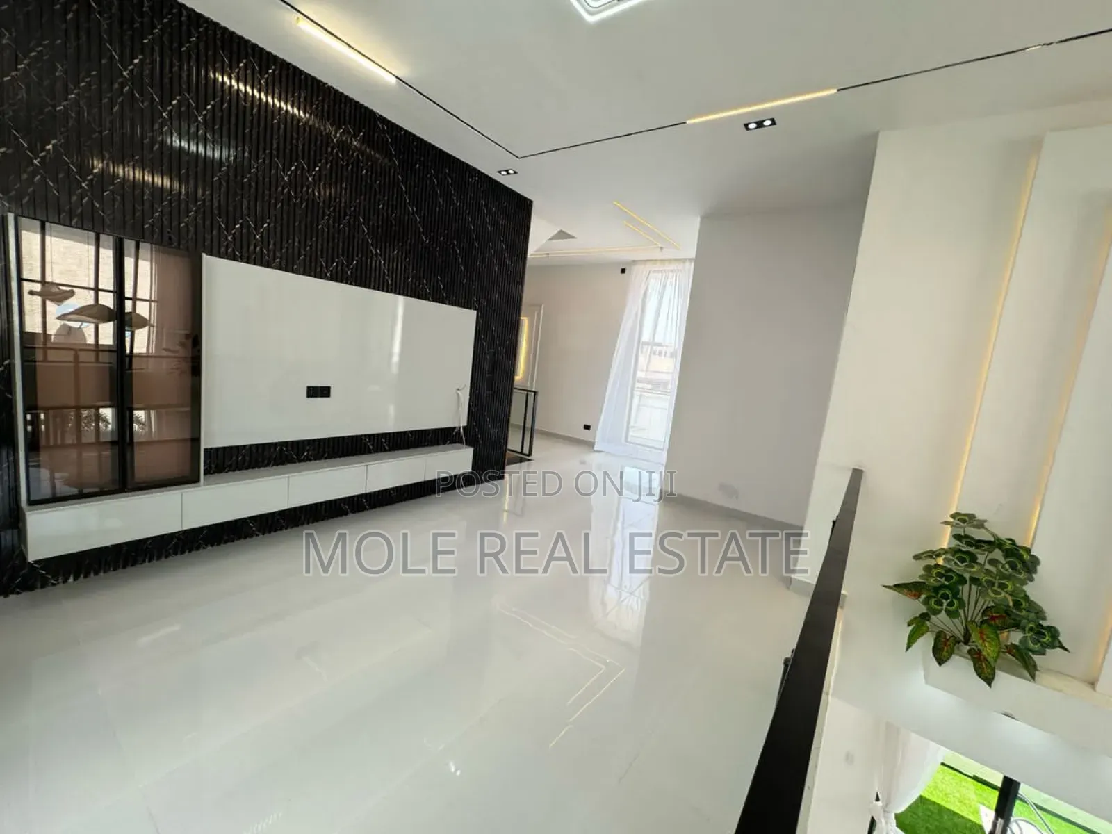 2bdrm Block of Flats in Ebute Meta Yaba for sale in Ebute Metta