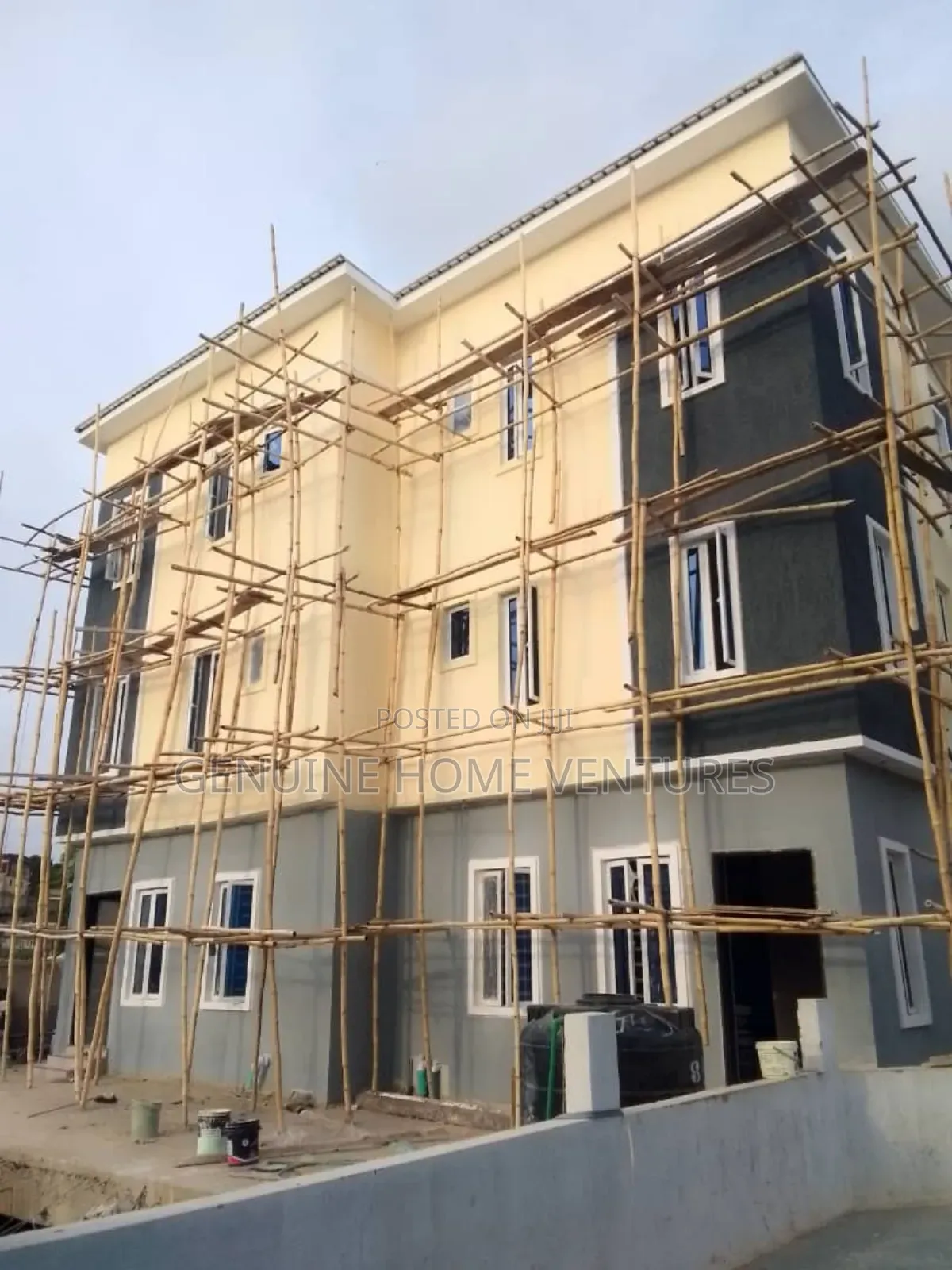 4bdrm Duplex in Greenland, Mende for sale in Mende