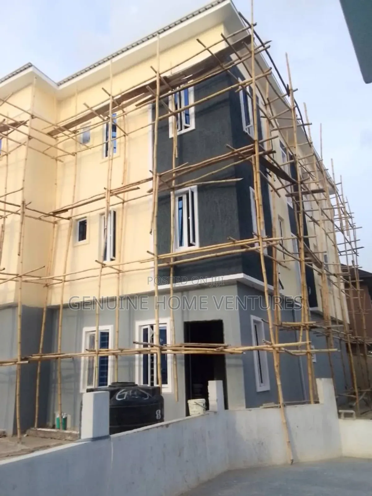 4bdrm Duplex in Greenland, Mende for sale in Mende