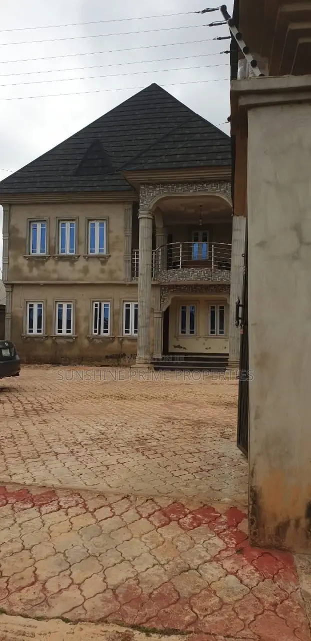 4bdrm Duplex in Ijapo Extension, Akure for sale in Akure