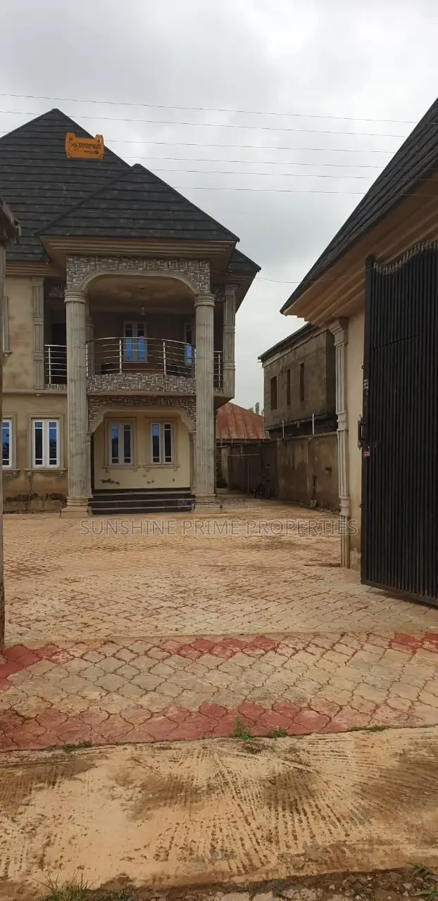4bdrm Duplex in Ijapo Extension, Akure for sale in Akure