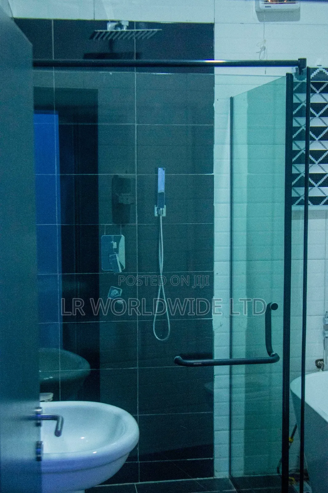Furnished 3bdrm Bungalow in Lugbe District for sale in Lugbe District