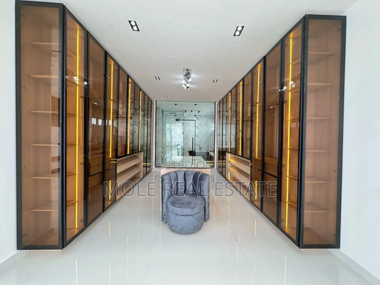5bdrm Apartment in Ogudu Lagos for sale in Ogudu
