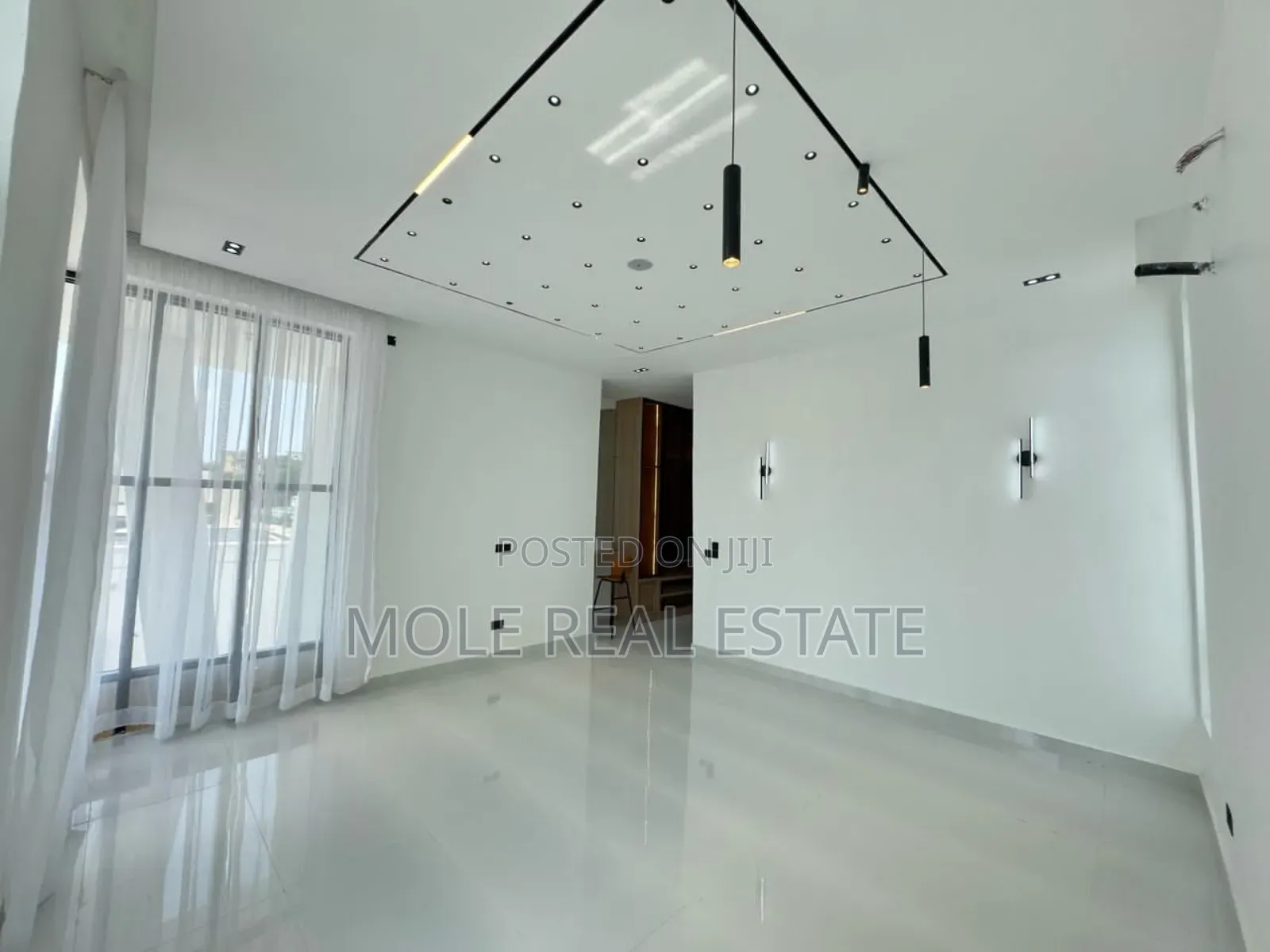 4bdrm Block of Flats in Gowon Estate Egbeda, Akowonjo for sale in Akowonjo
