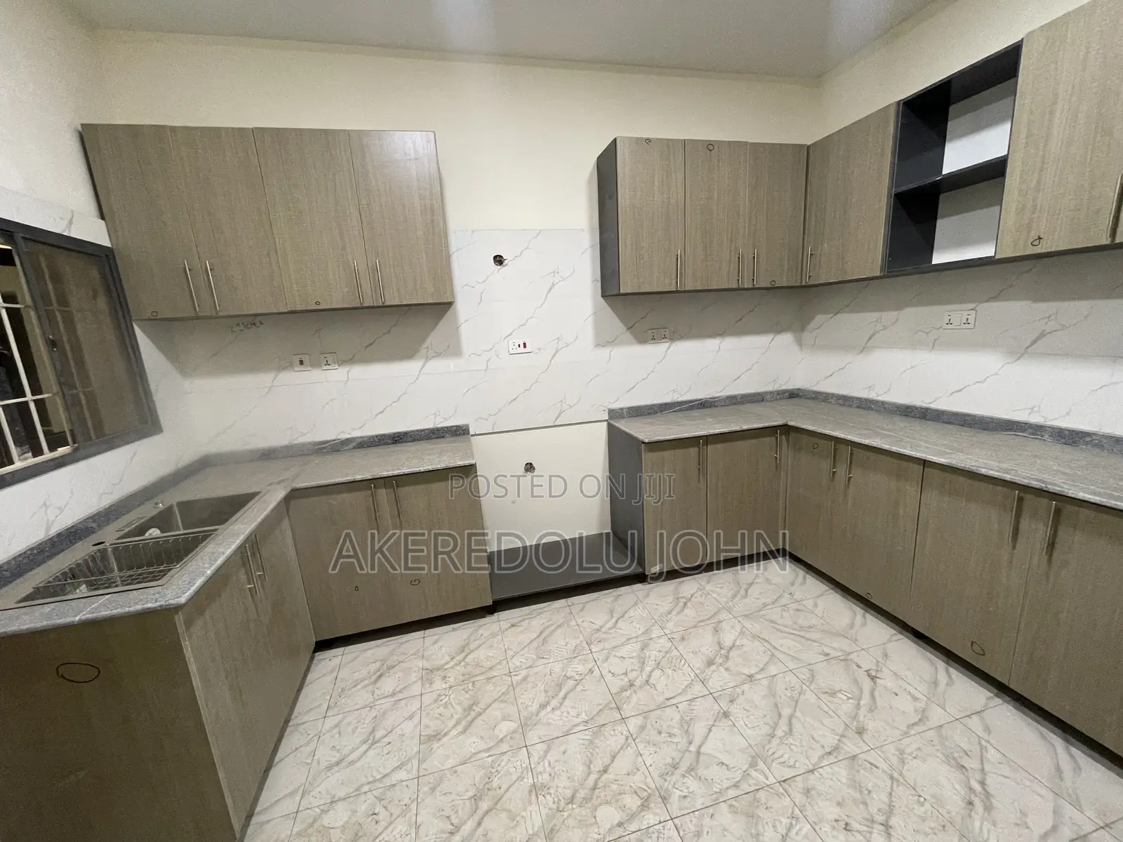 3bdrm Block of Flats in Katampe (Main) for sale in Katampe (Main)