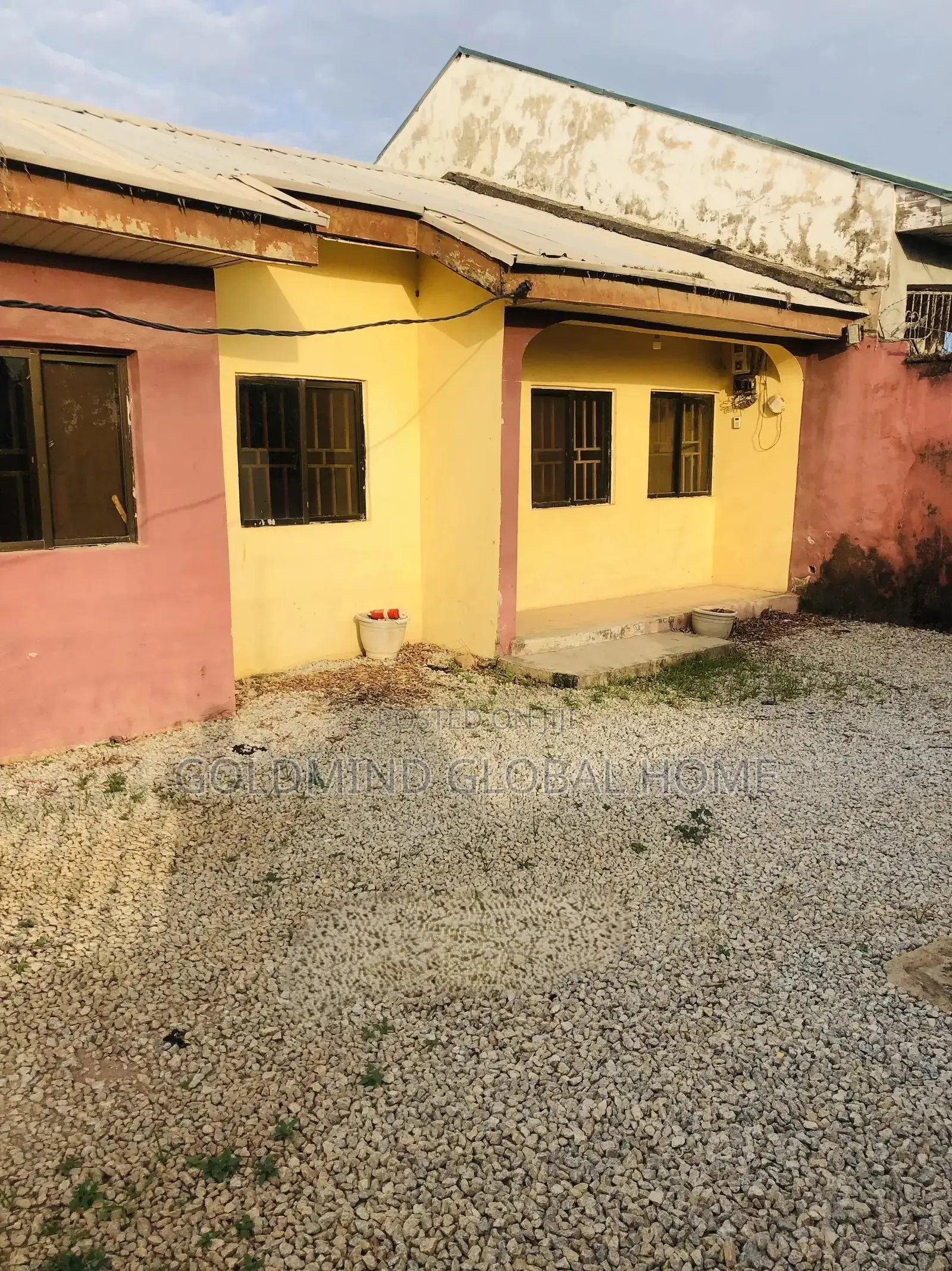 3bdrm Bungalow in Aco Amac Estate, Sabon Lugbe for sale in Sabon Lugbe