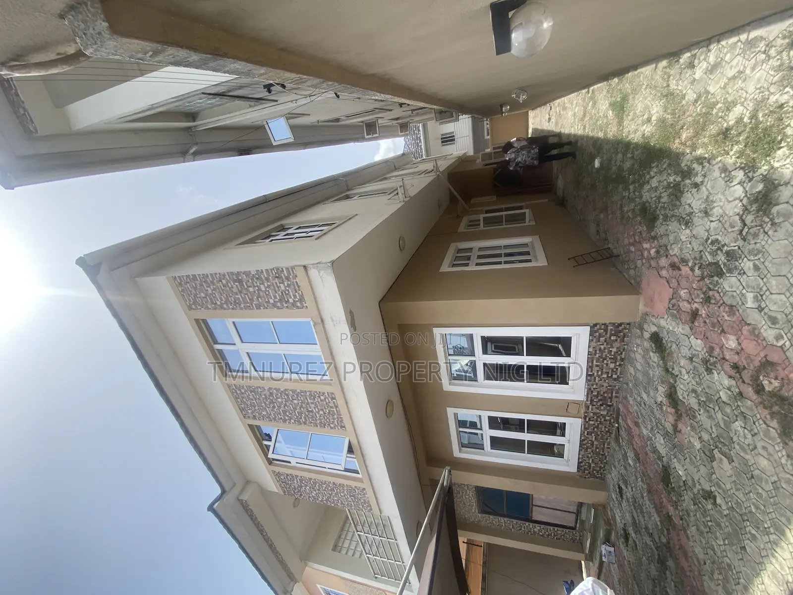 5bdrm Duplex in Chevron, Lekki for rent in Lekki