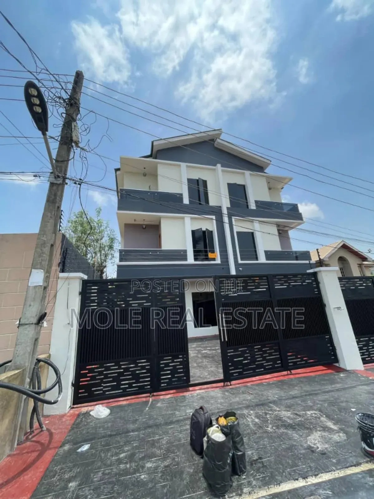 Furnished 4bdrm Duplex in Magodo GRA Phase 1 for sale in GRA Phase 1