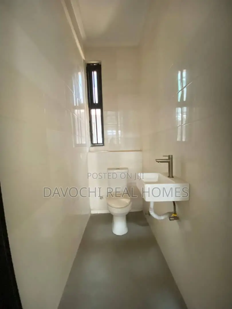 4bdrm Duplex in Chomley Court Agungi for rent in Agungi