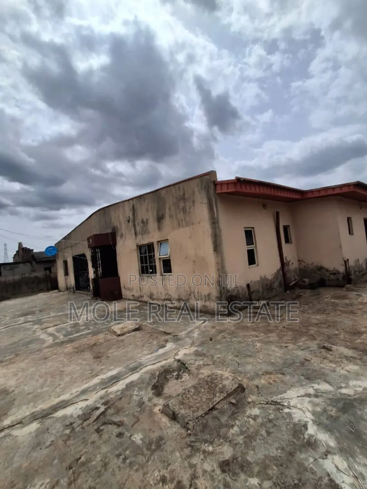 5bdrm Bungalow in Joke Ayo, Abule Egba for sale in Abule Egba