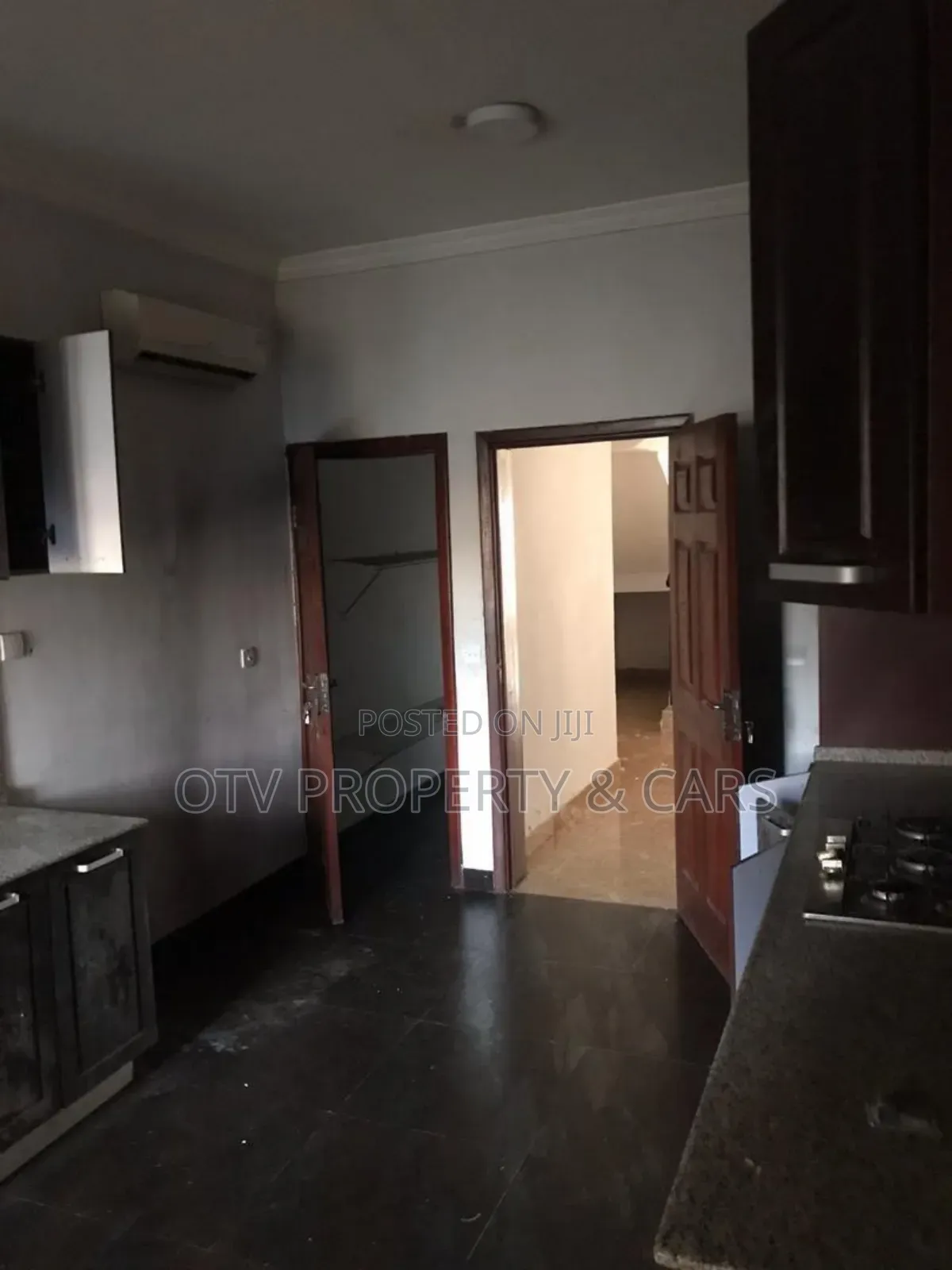 Furnished 4bdrm Duplex in Idado for sale in Idado
