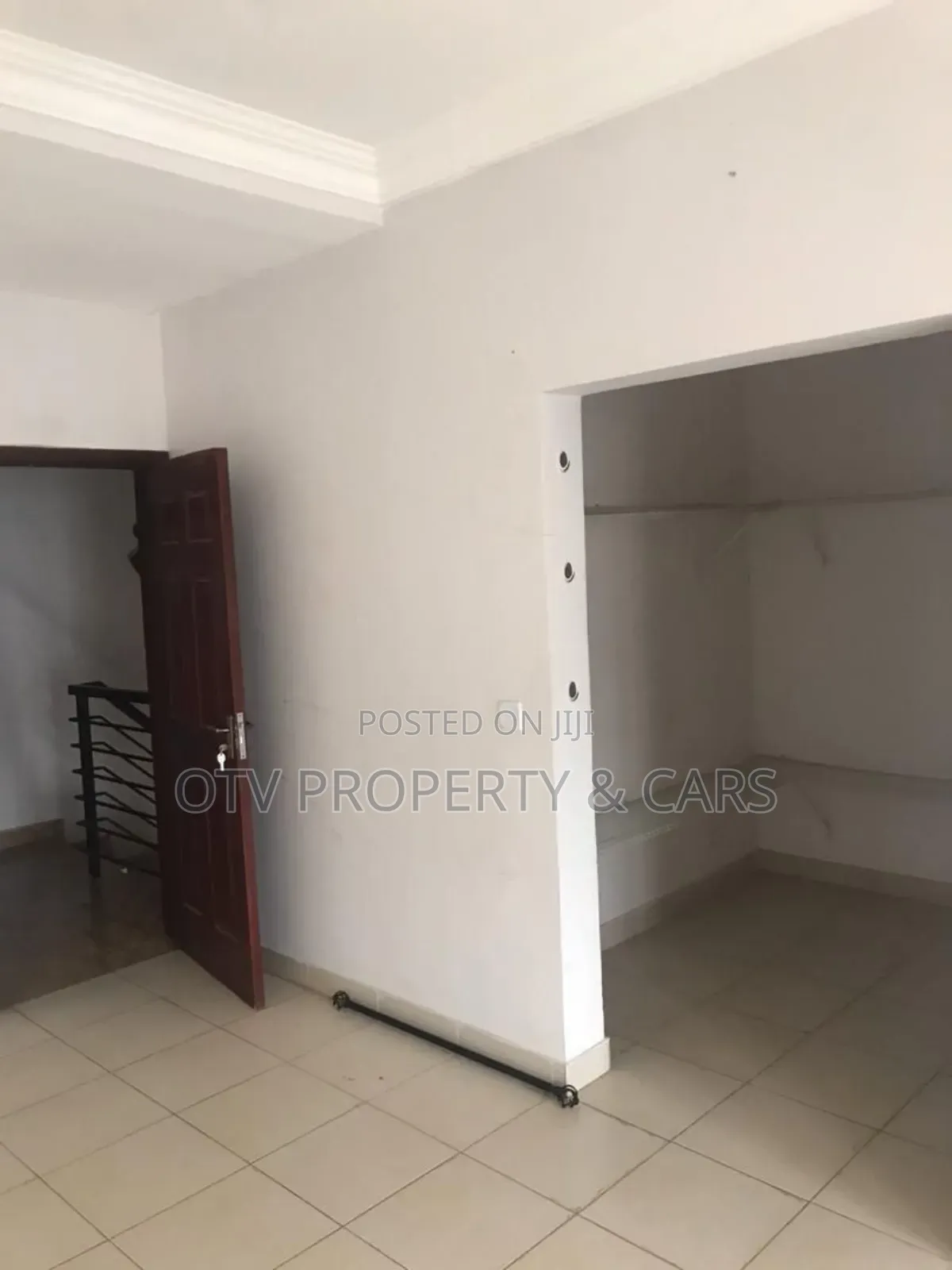 Furnished 4bdrm Duplex in Idado for sale in Idado