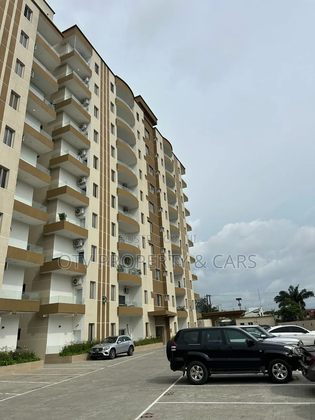 Furnished 3bdrm Apartment in Adeola Odeku for sale in Adeola Odeku