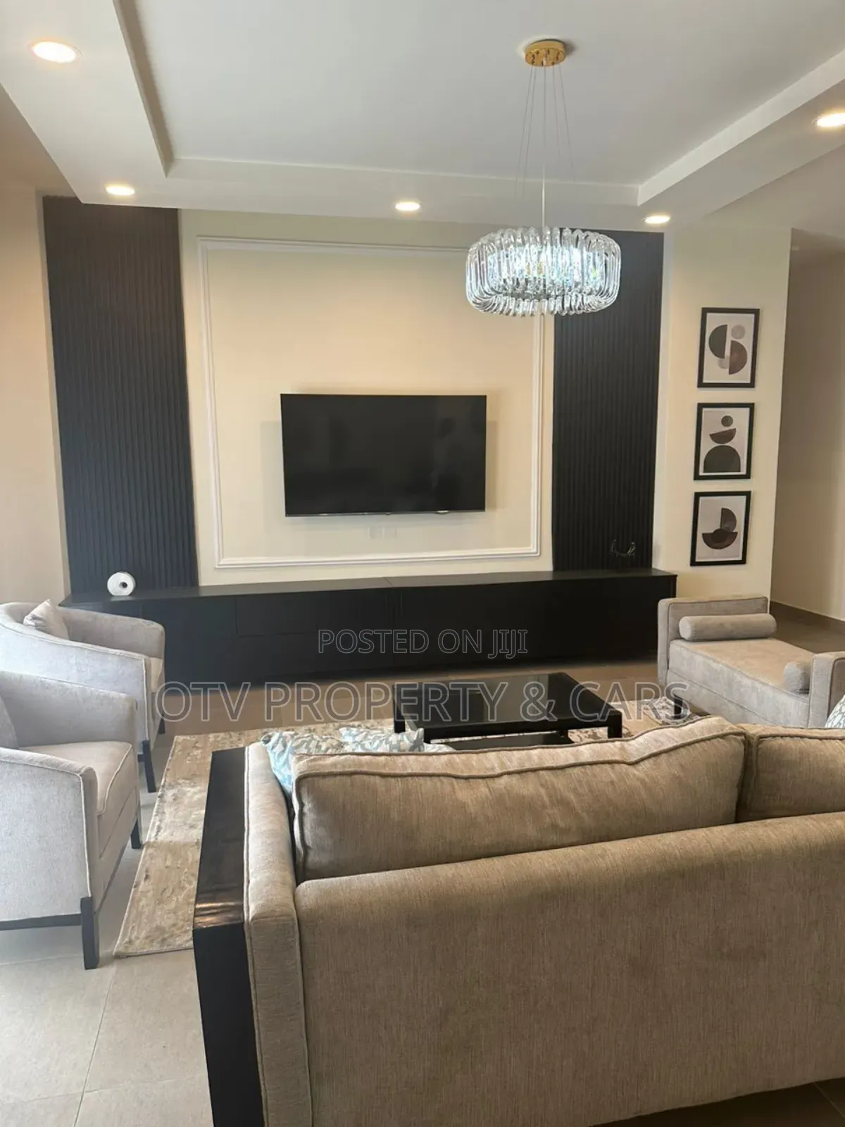Furnished 3bdrm Apartment in Adeola Odeku for sale in Adeola Odeku