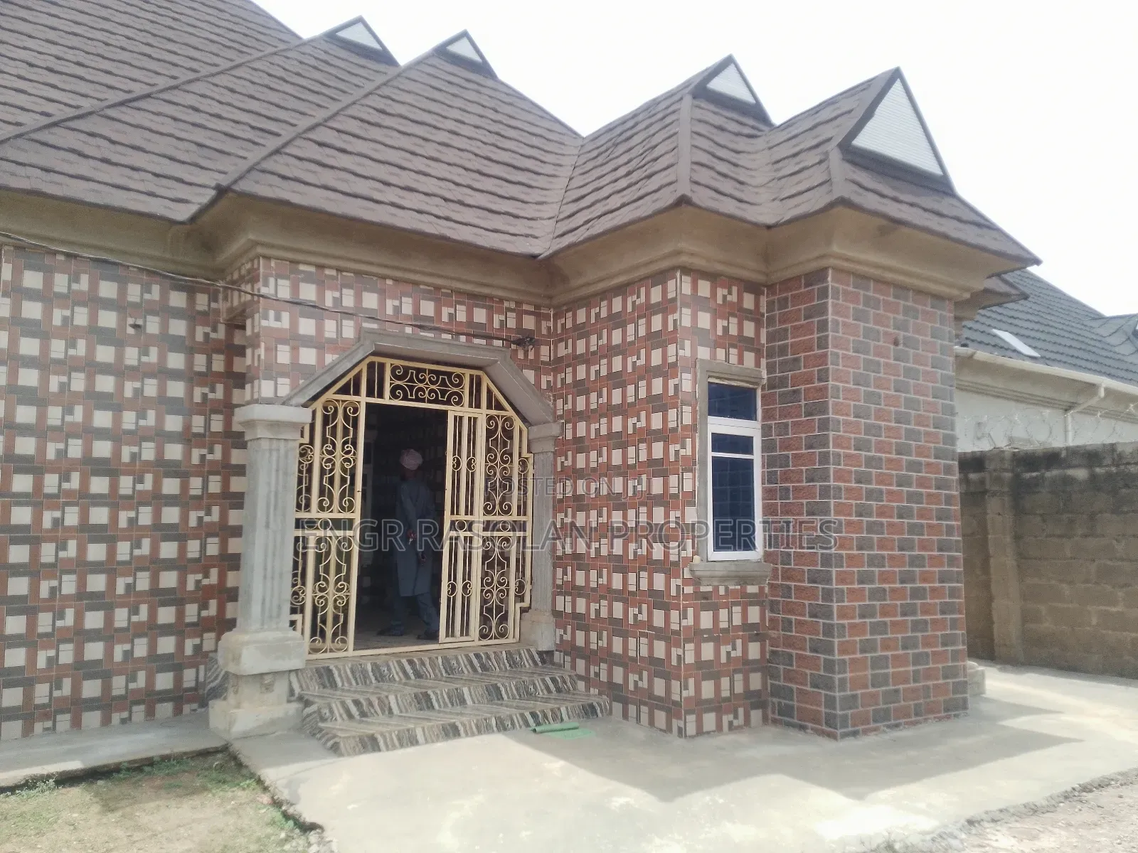 Furnished 3bdrm Bungalow in Ebunlomo Hotel Area, Asa for sale in Asa