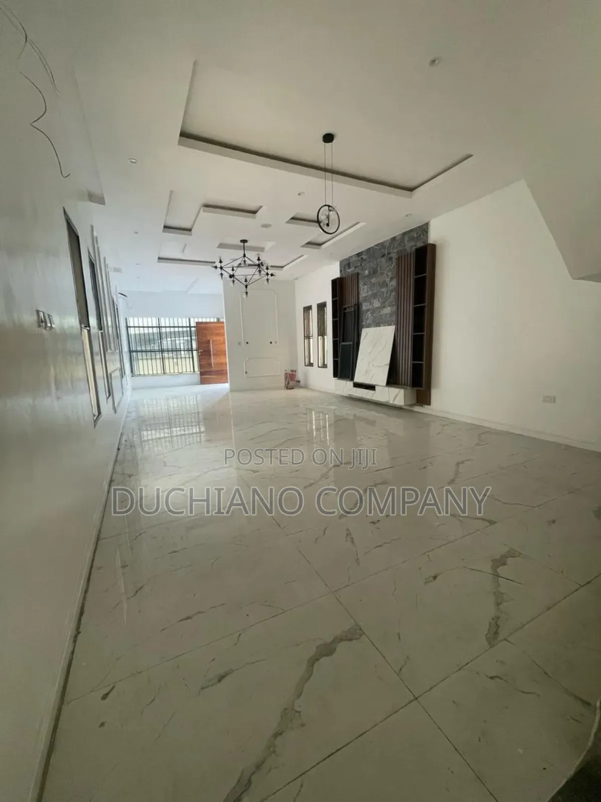 5bdrm Duplex in Agungi for sale in Agungi