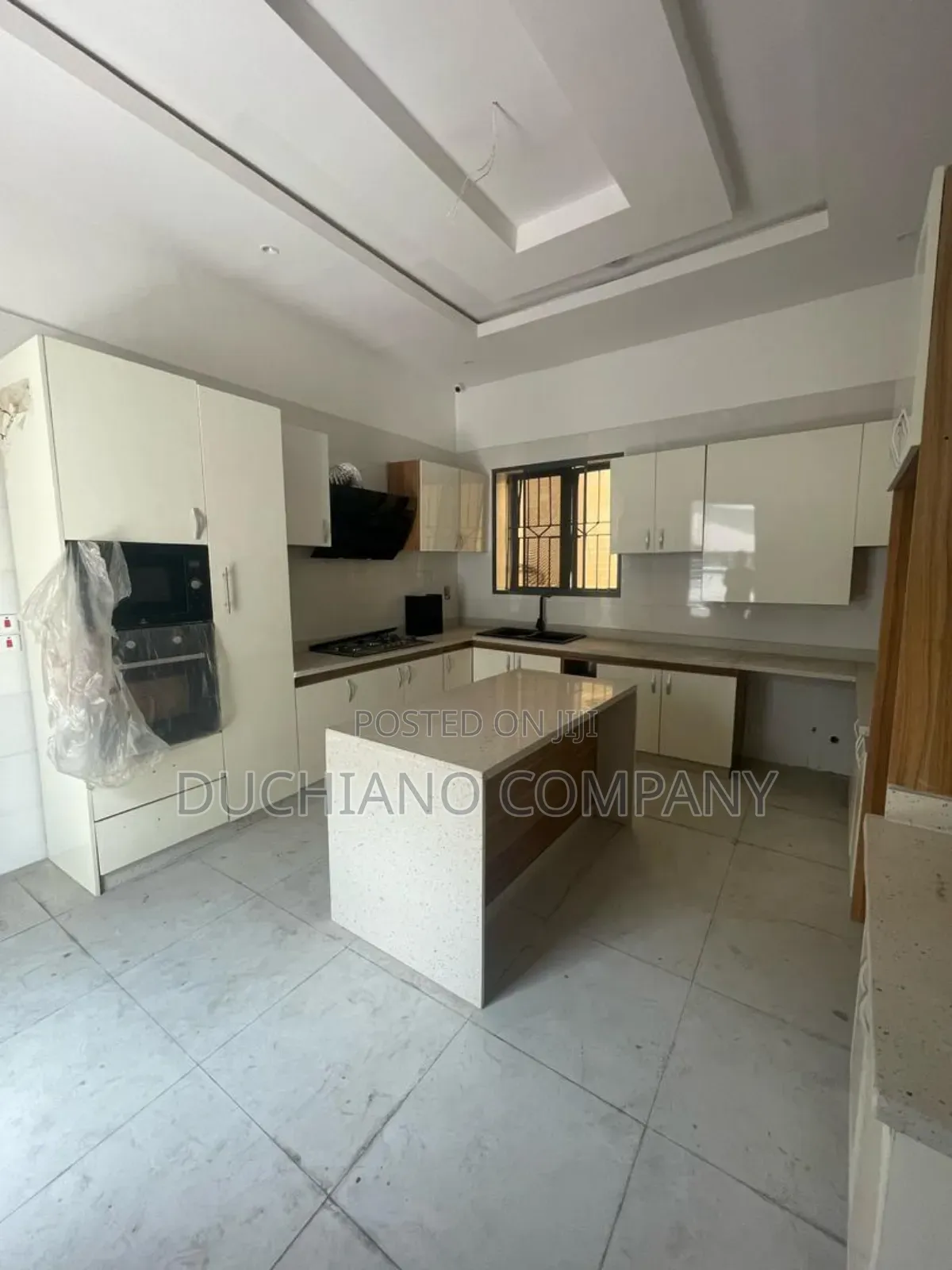 5bdrm Duplex in Agungi for sale in Agungi
