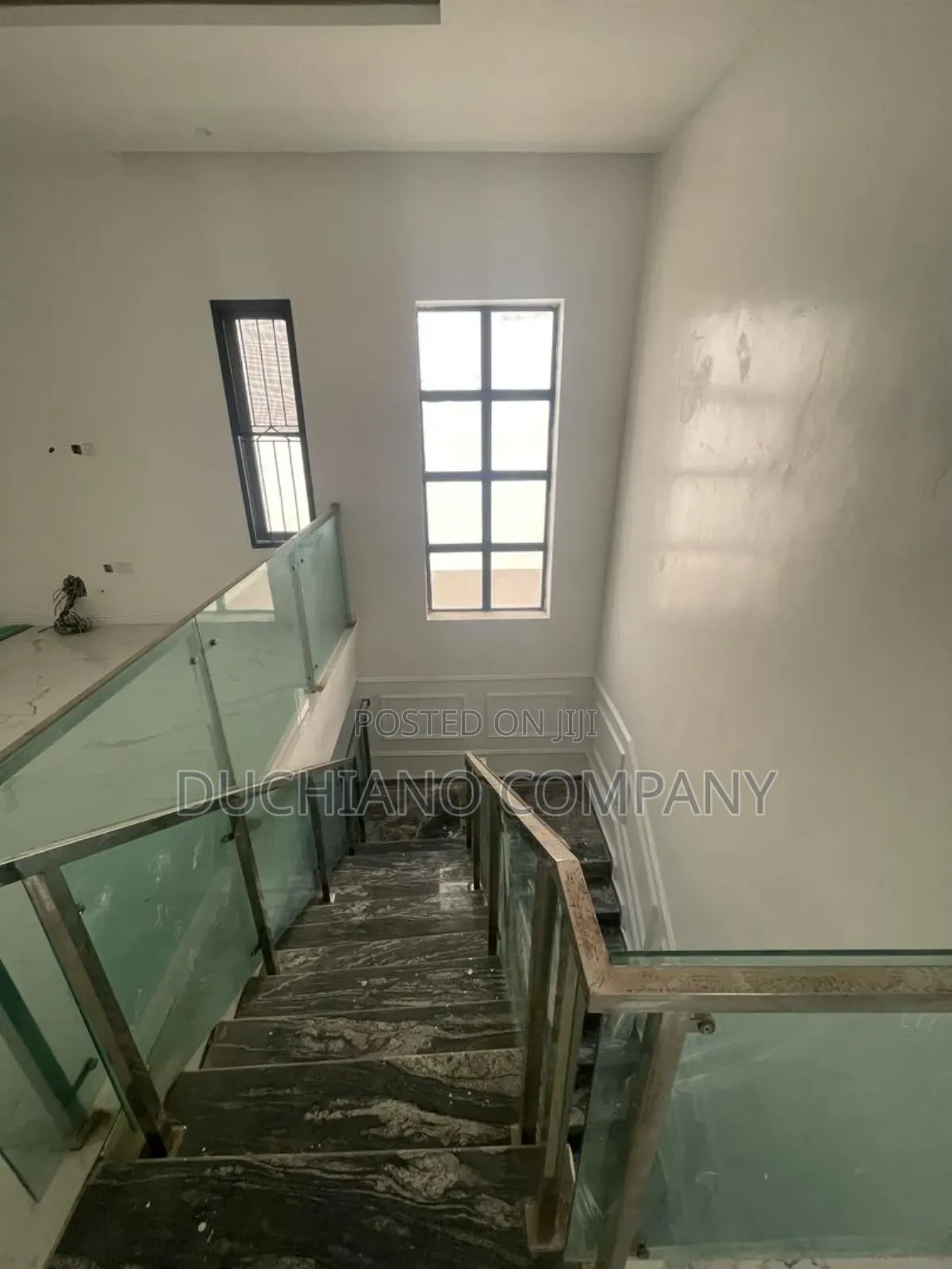5bdrm Duplex in Agungi for sale in Agungi