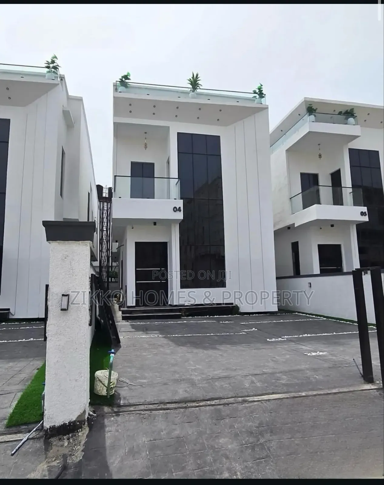 5bdrm Duplex in Chevron, Lekki for sale in Lekki