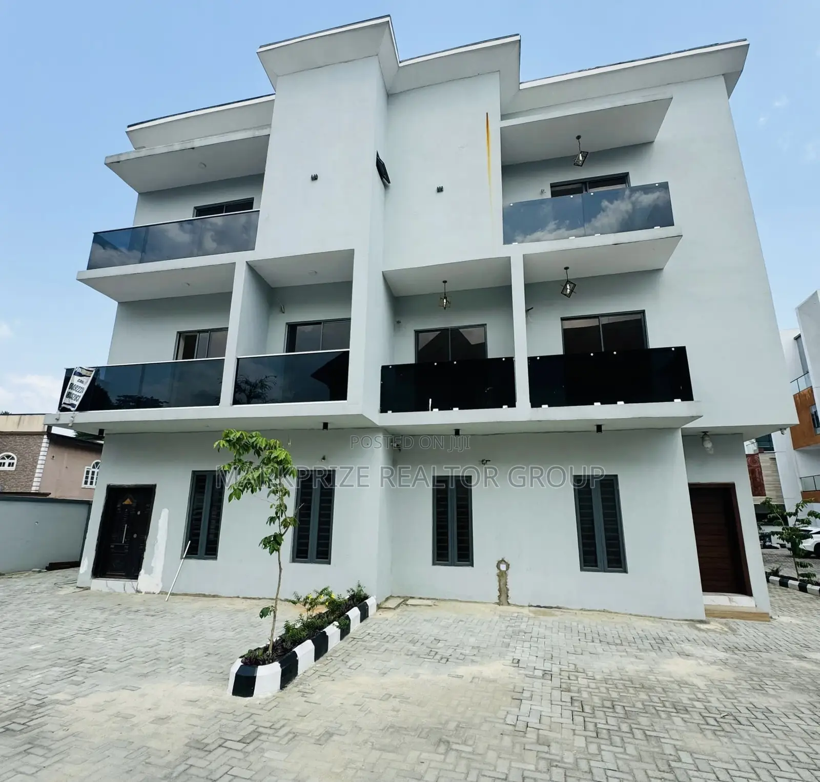 4bdrm Duplex in Maryland Lagos for sale in Maryland