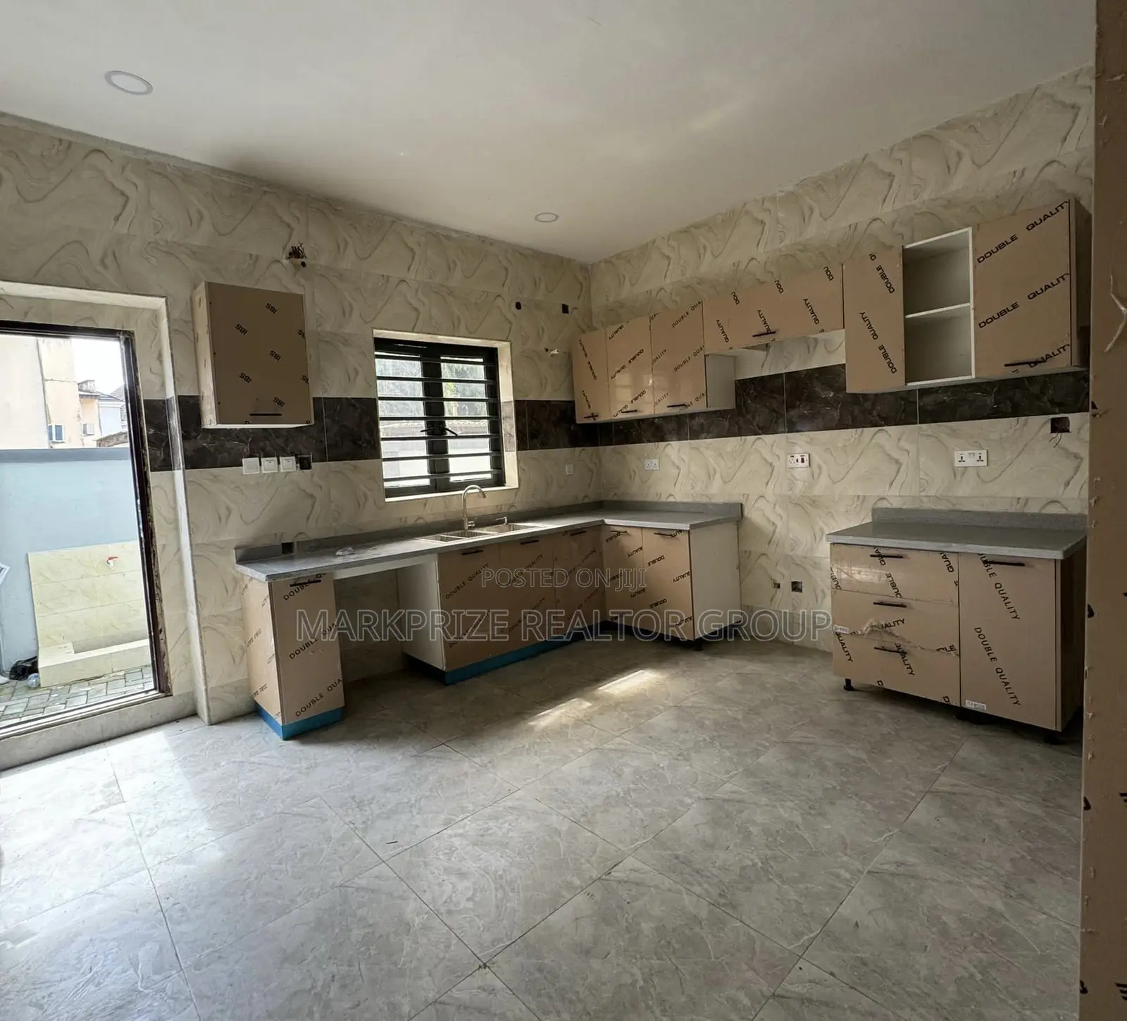 4bdrm Duplex in Maryland Lagos for sale in Maryland