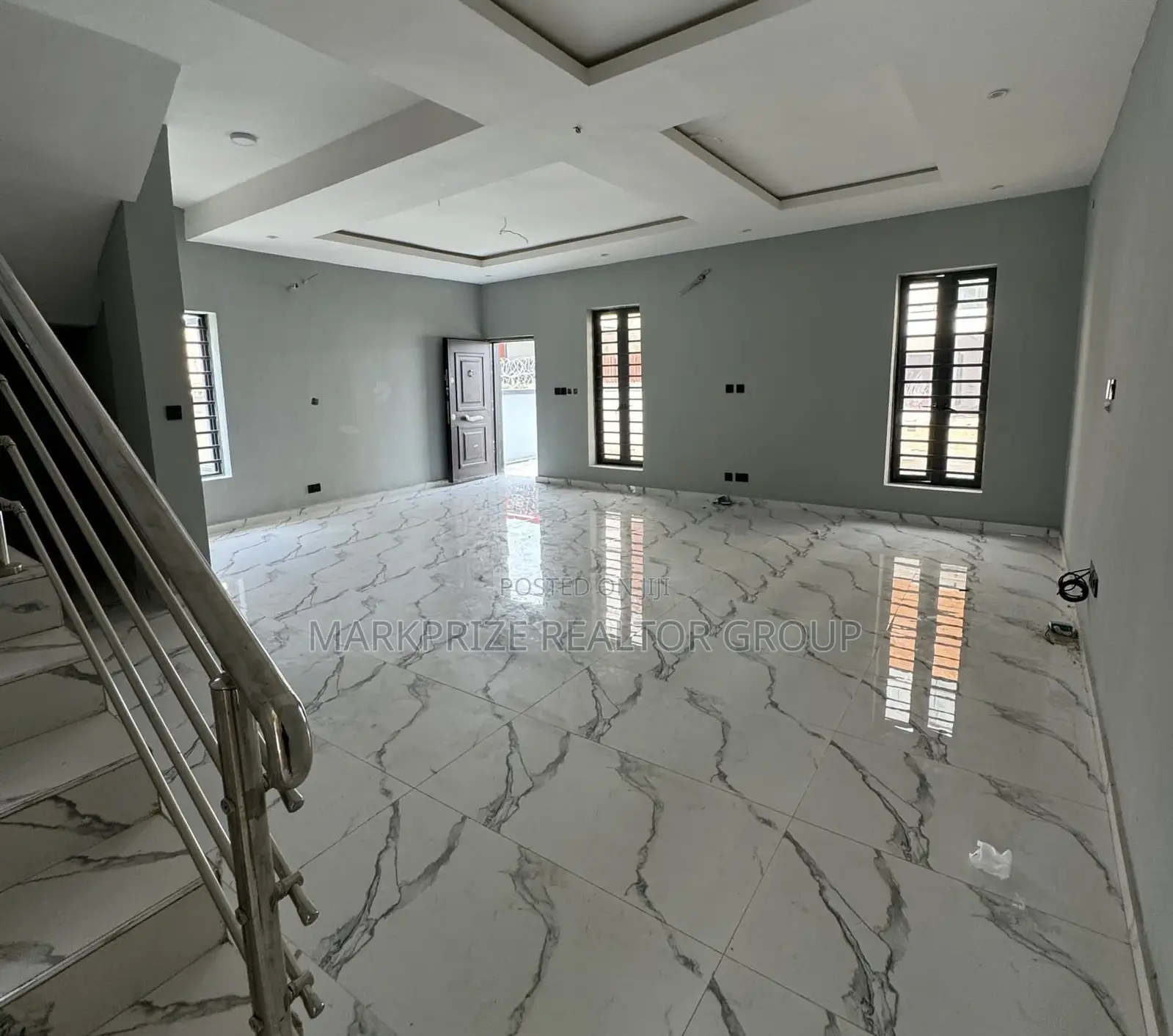 4bdrm Duplex in Maryland Lagos for sale in Maryland