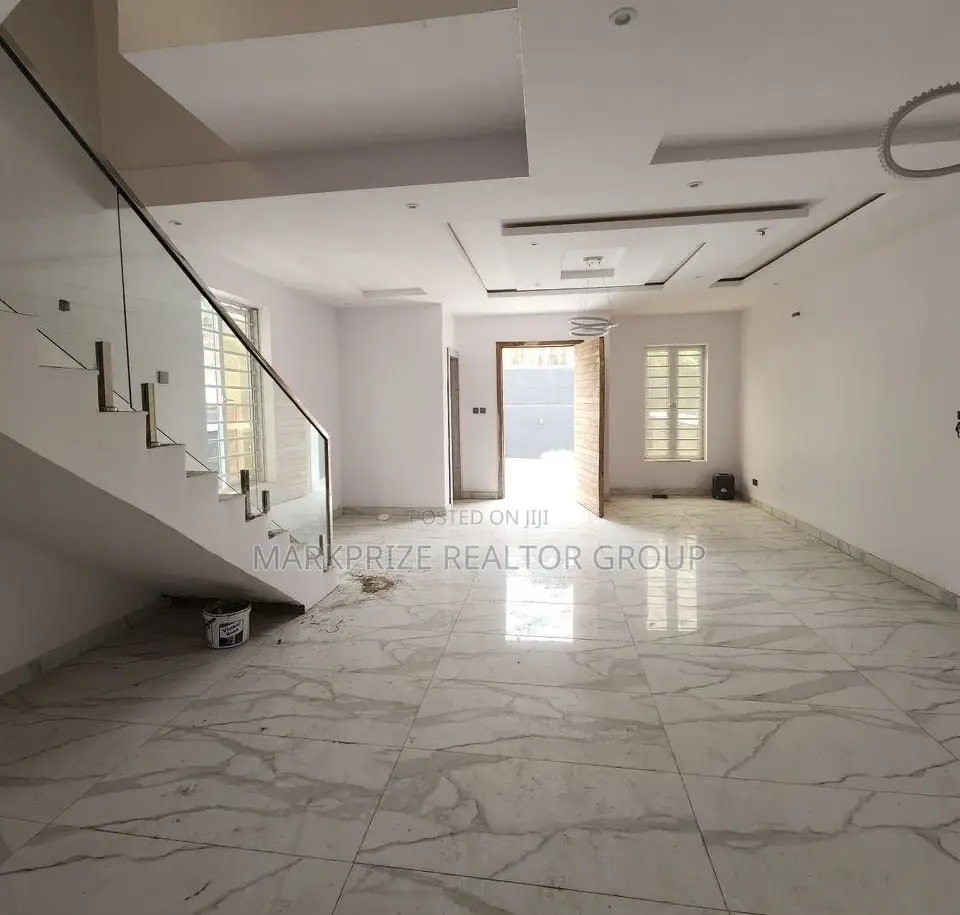 4bdrm Duplex in Opebi Ikeja Lagos for sale in Opebi