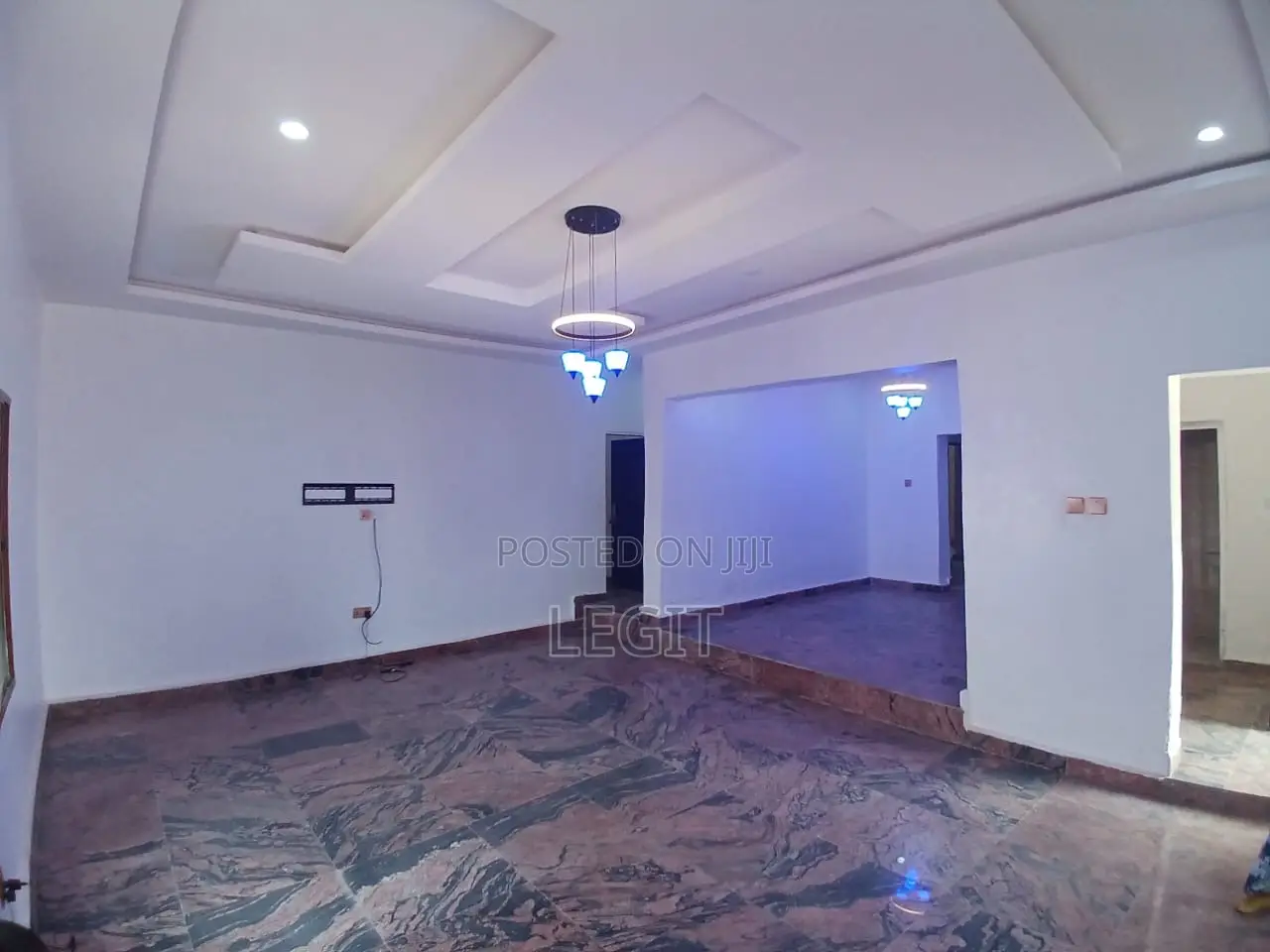 5bdrm Duplex in Lugbe District for sale in Lugbe District