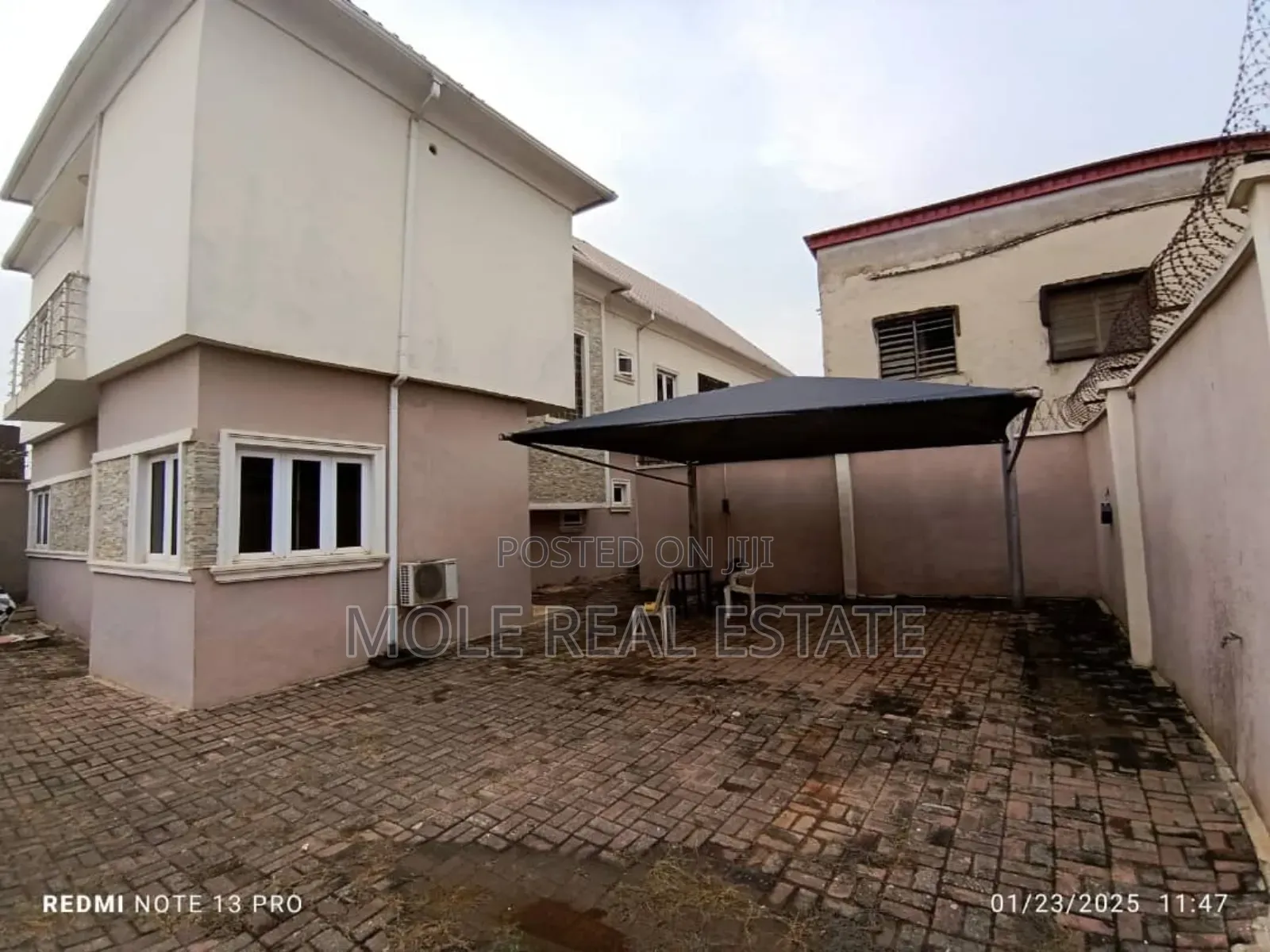 6bdrm Duplex in Ipaja for sale in Ipaja