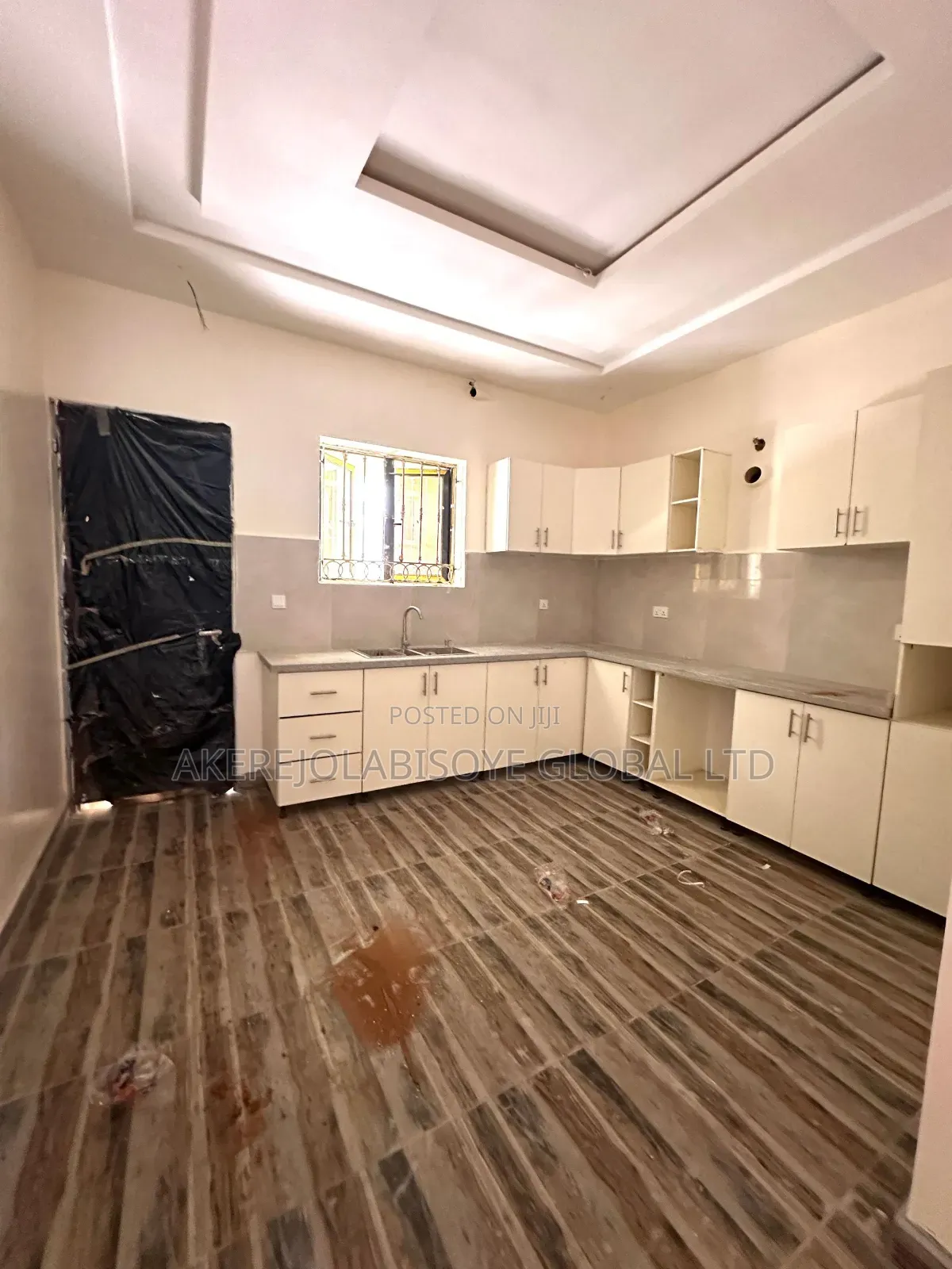 4bdrm Townhouse/Terrace in Lifecamp for sale in Life Camp
