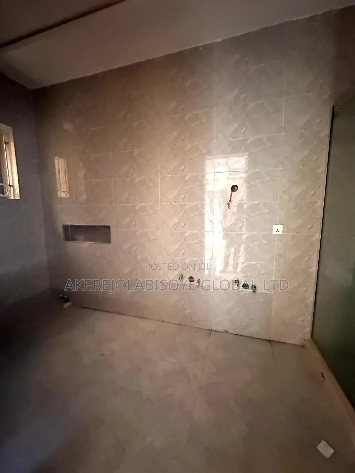 4bdrm Townhouse/Terrace in Lifecamp for sale in Life Camp