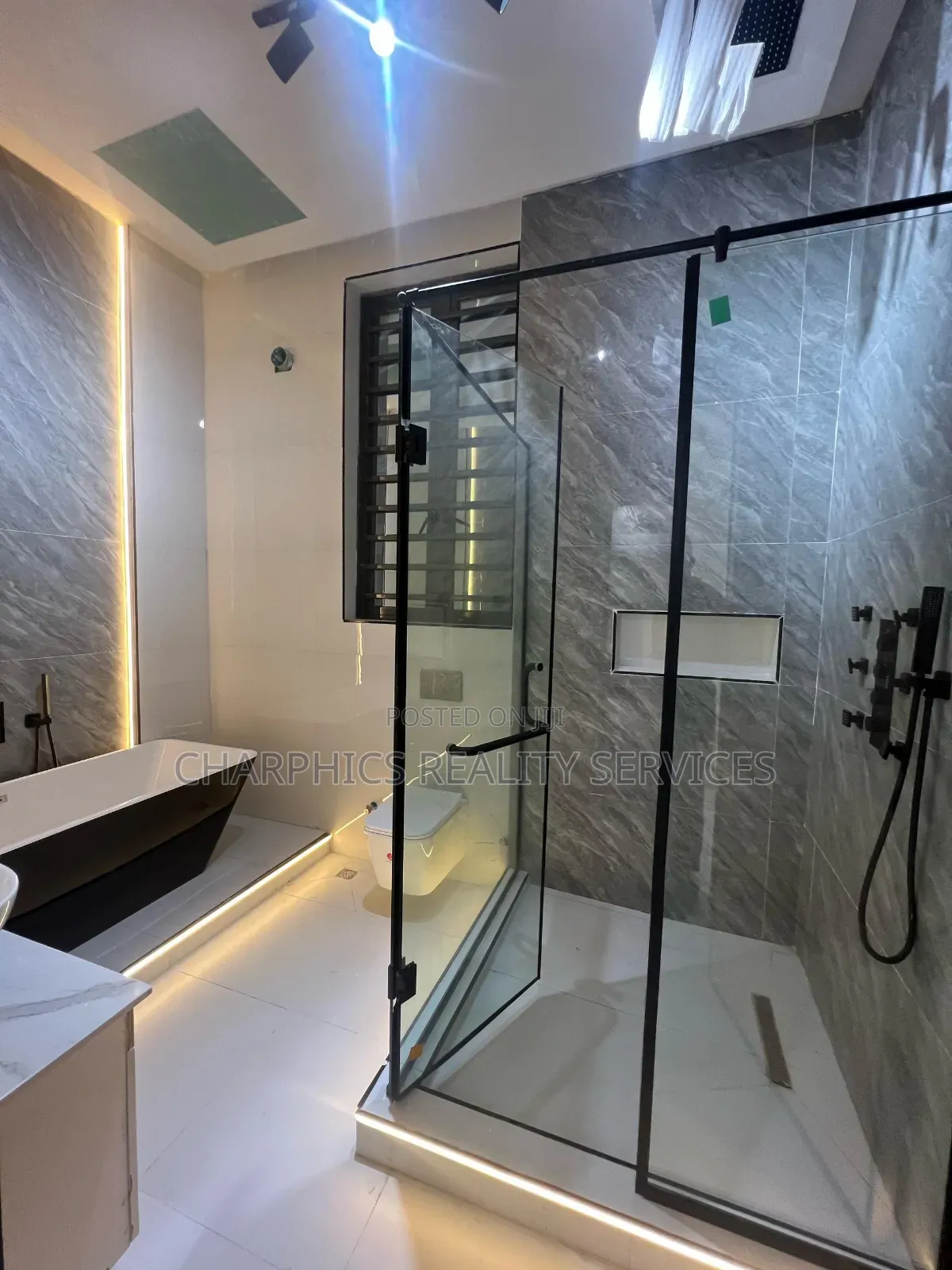 5bdrm Duplex in Ajah for sale in Ajah
