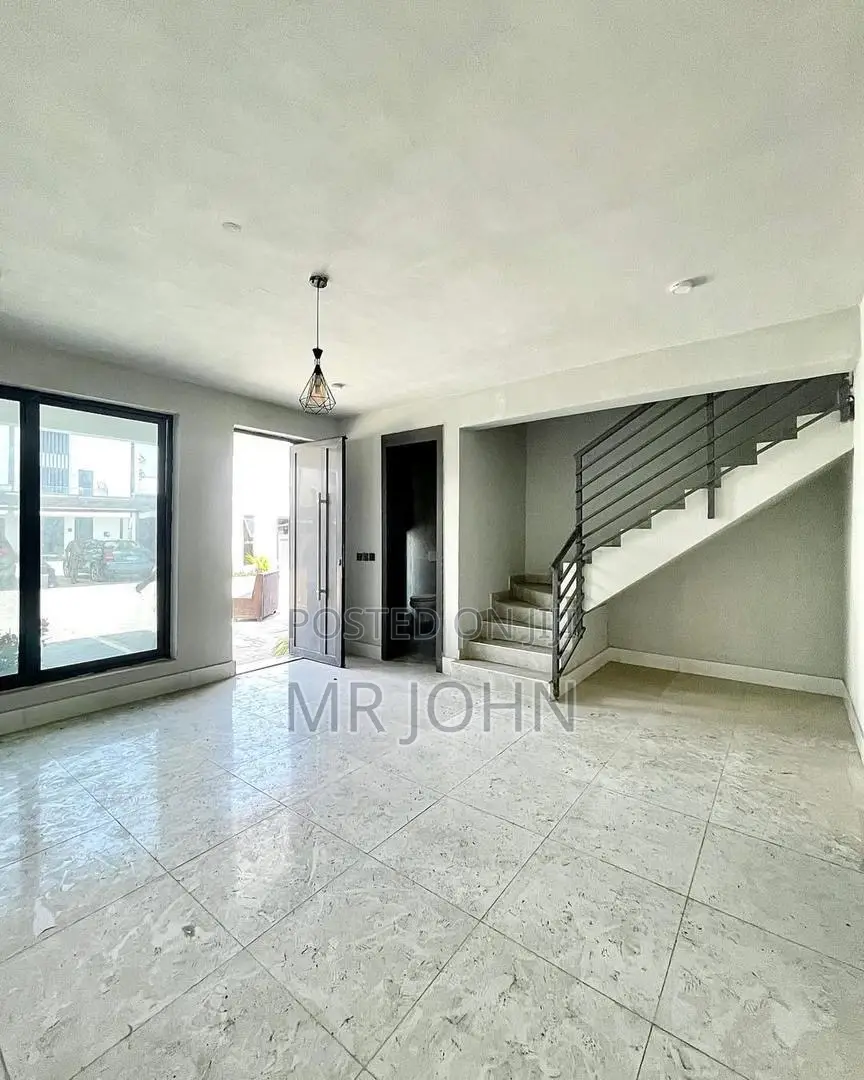 4bdrm Duplex in Omalicha Pr, Lekki for sale in Lekki