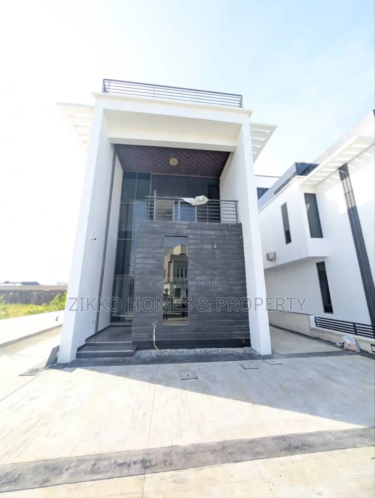 5bdrm Duplex in Osapa London, Lekki for sale in Lekki