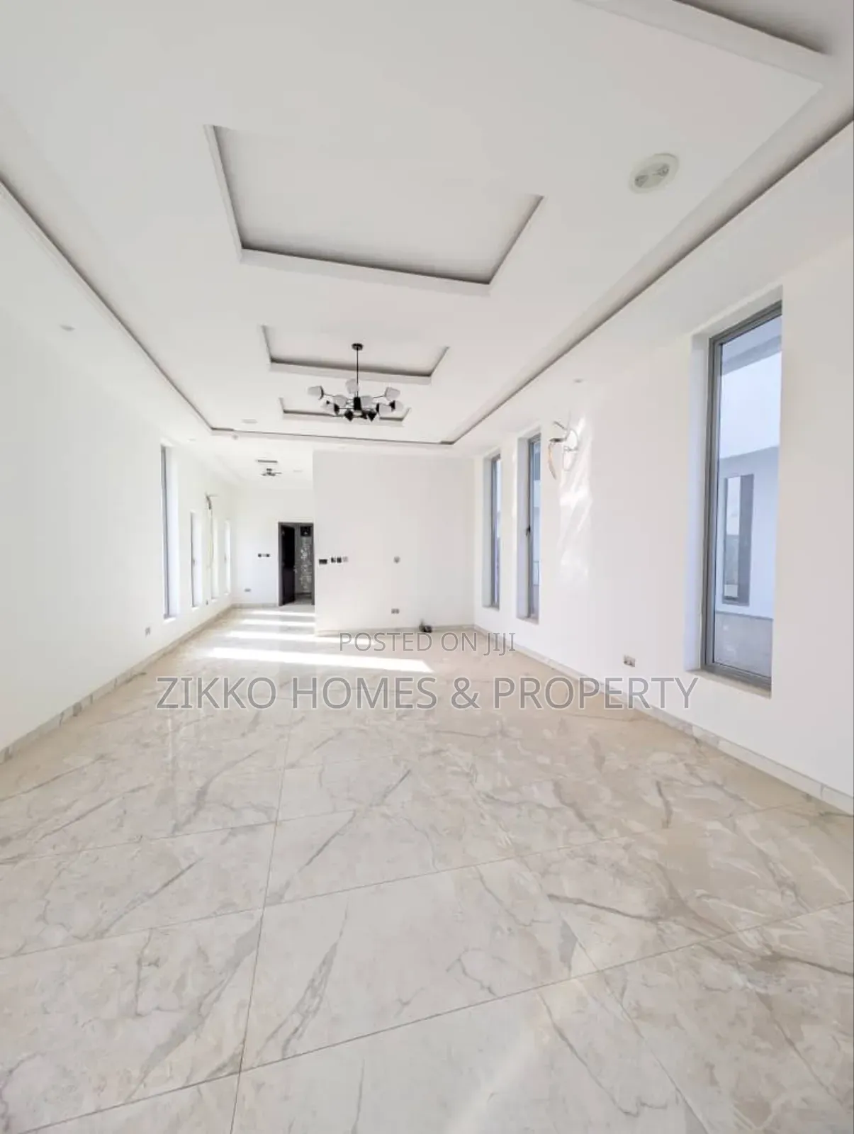 5bdrm Duplex in Osapa London, Lekki for sale in Lekki