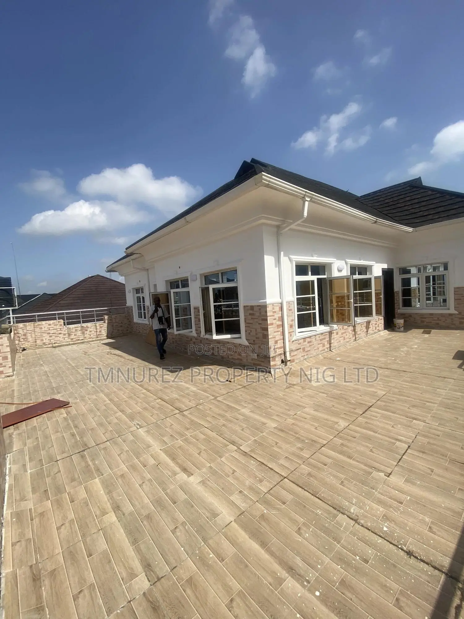 4bdrm Apartment in Chevron, Lekki for rent in Lekki