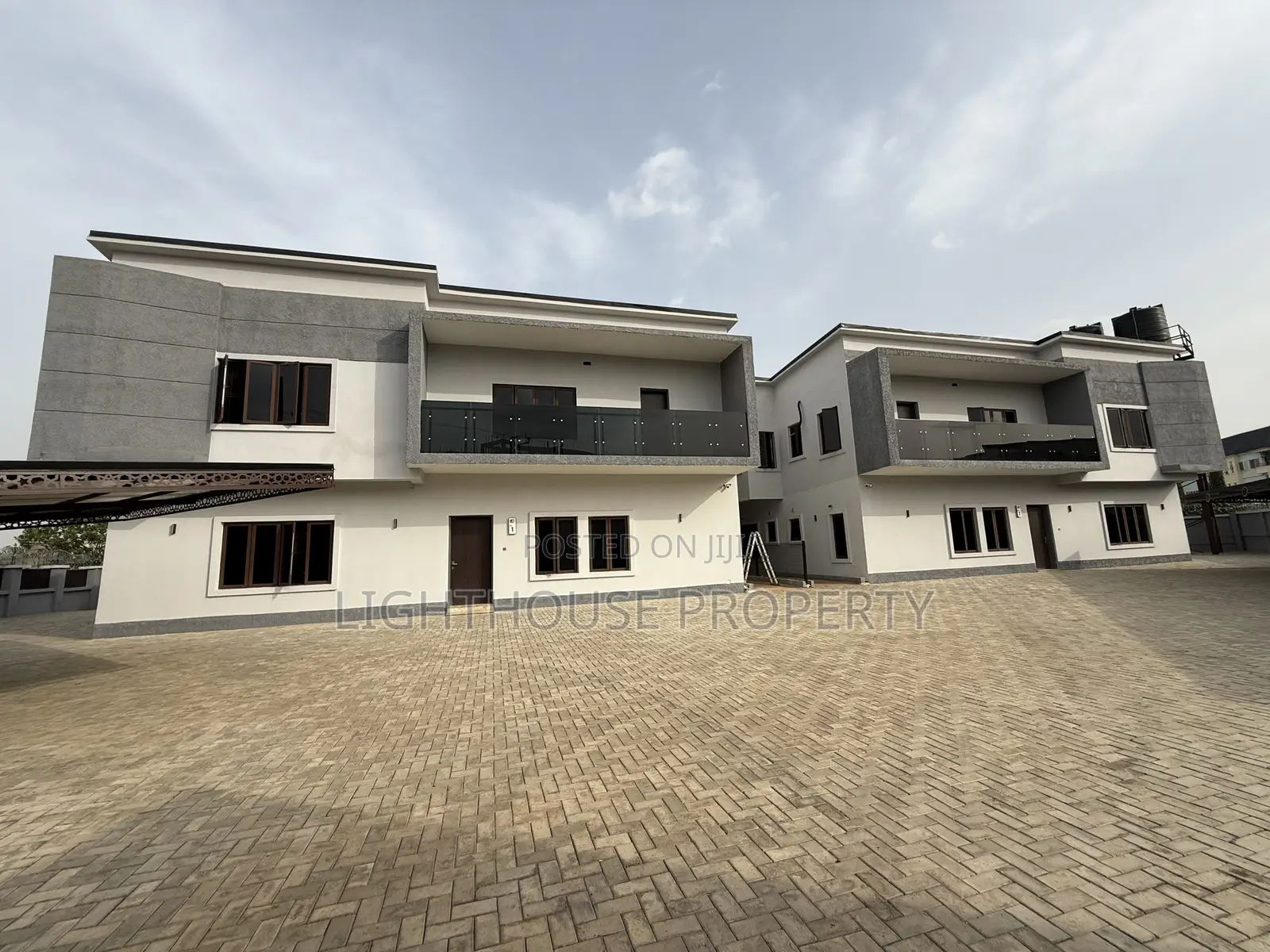 5bdrm House in 2 Units Of 5 Bedroom, Jahi for sale in Jahi