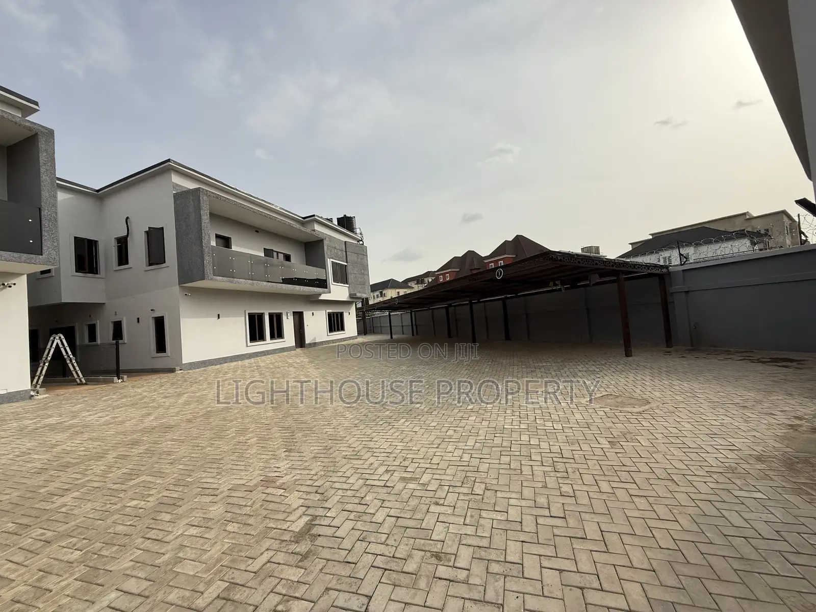5bdrm House in 2 Units Of 5 Bedroom, Jahi for sale in Jahi