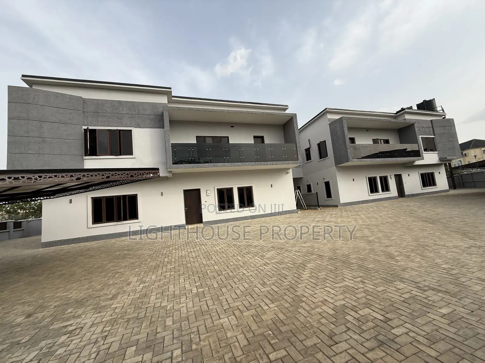 5bdrm House in 2 Units Of 5 Bedroom, Jahi for sale in Jahi