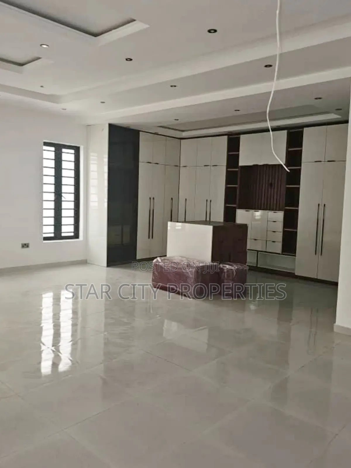 5bdrm Duplex in Magodo Phase 2 Gra for rent in Magodo