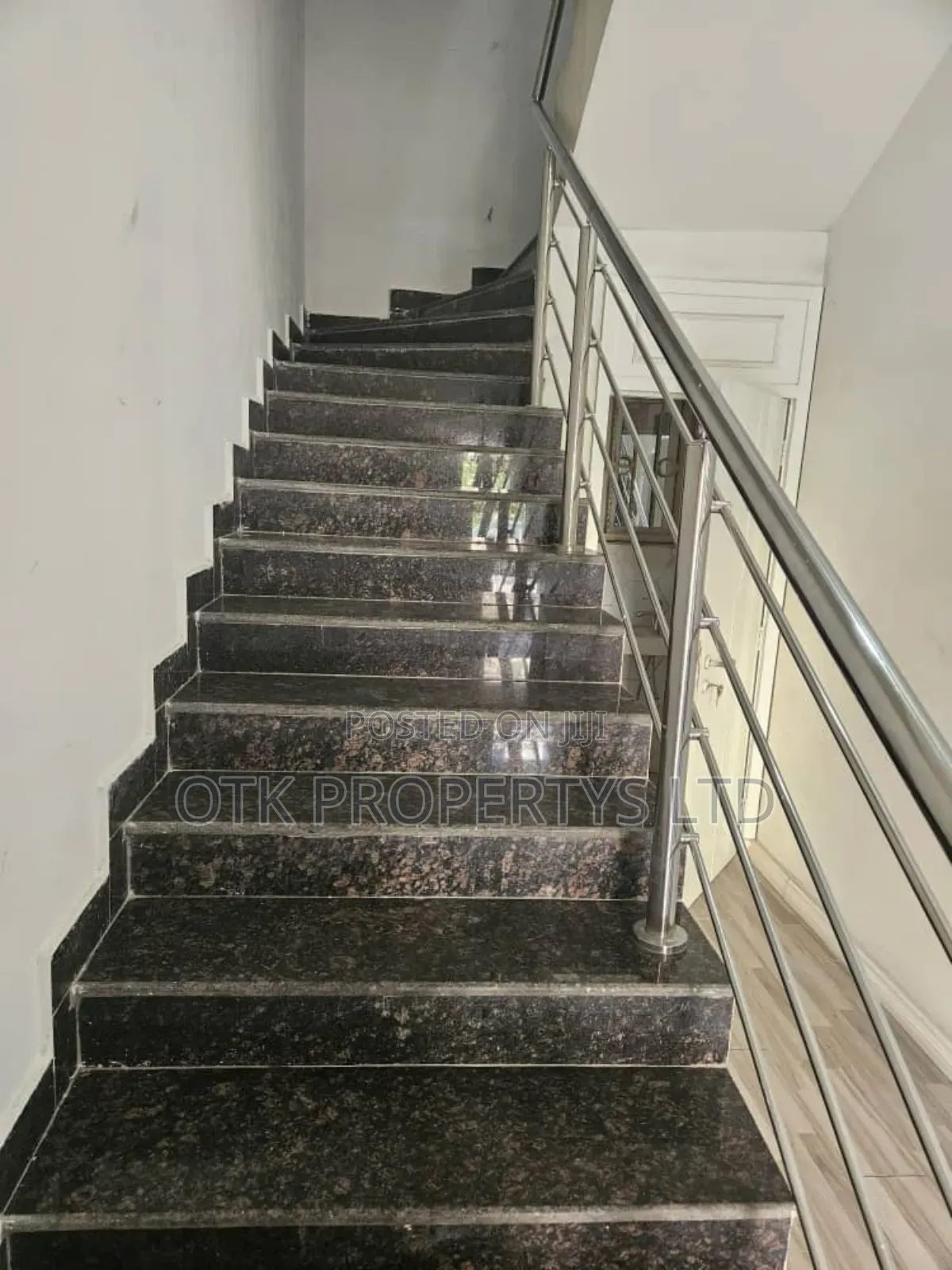 5bdrm Duplex in At Ishaqu Rabiu for rent in Wuse 2