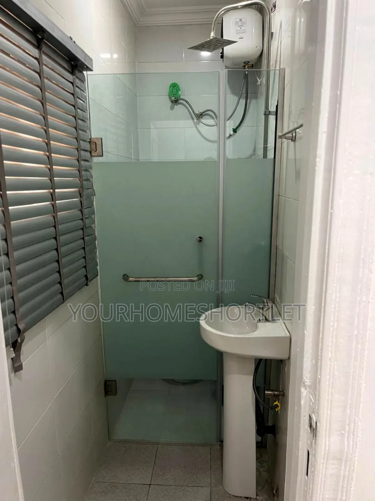 Luxury 1 Bedroom With Ps5 Game in Lekki Phase 1