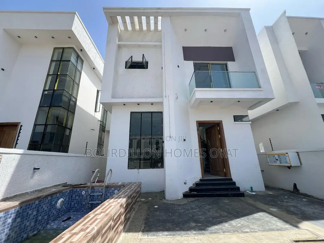 4bdrm Duplex in Chevron for sale in Chevron