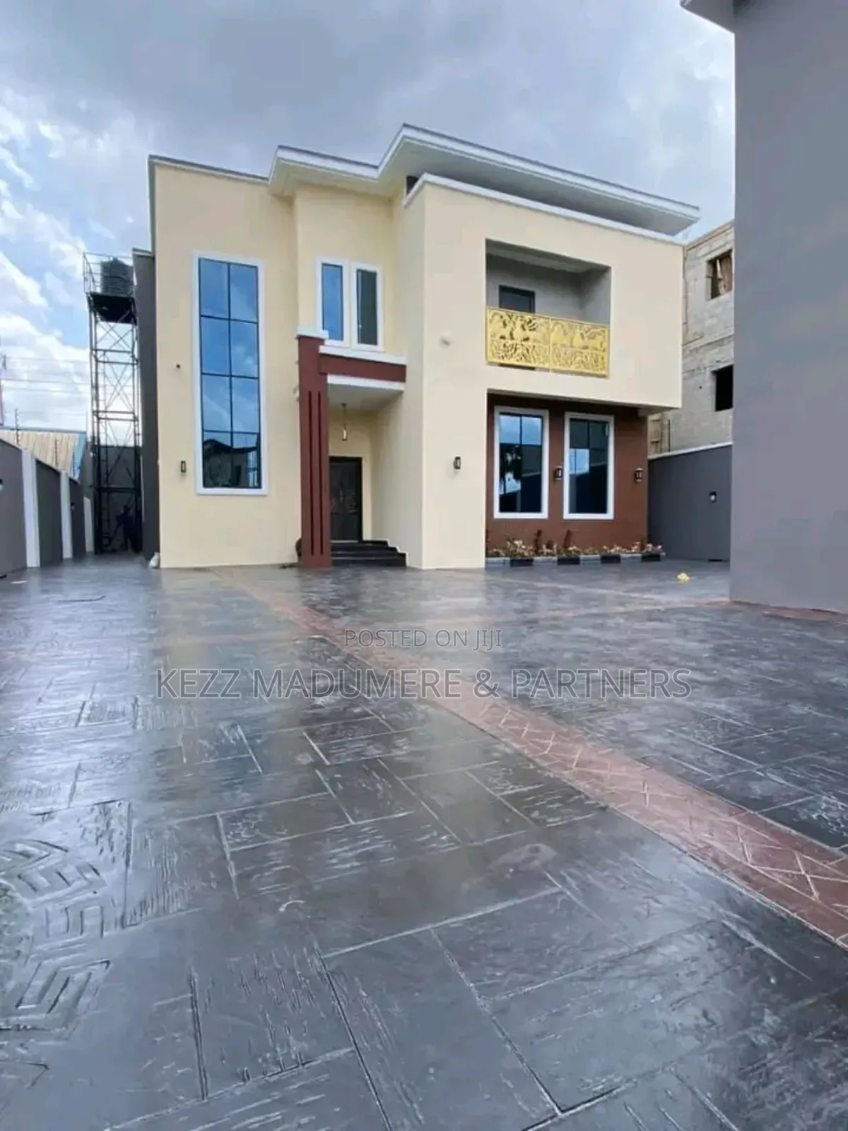 5bdrm Duplex in Woji , Port Harcourt for sale in Port-Harcourt