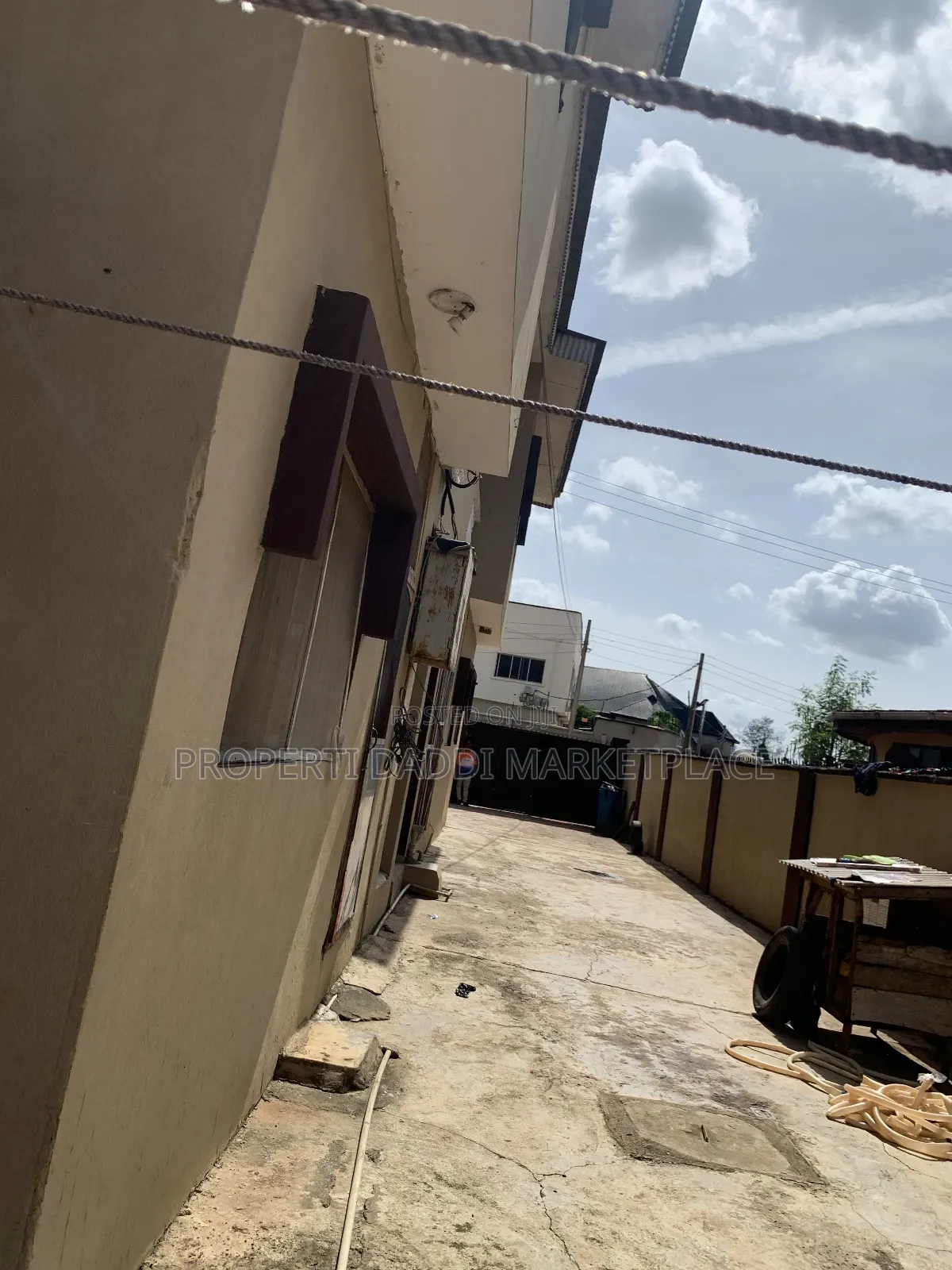 6bdrm Block of Flats in Ipaja Road for sale in Ipaja Road
