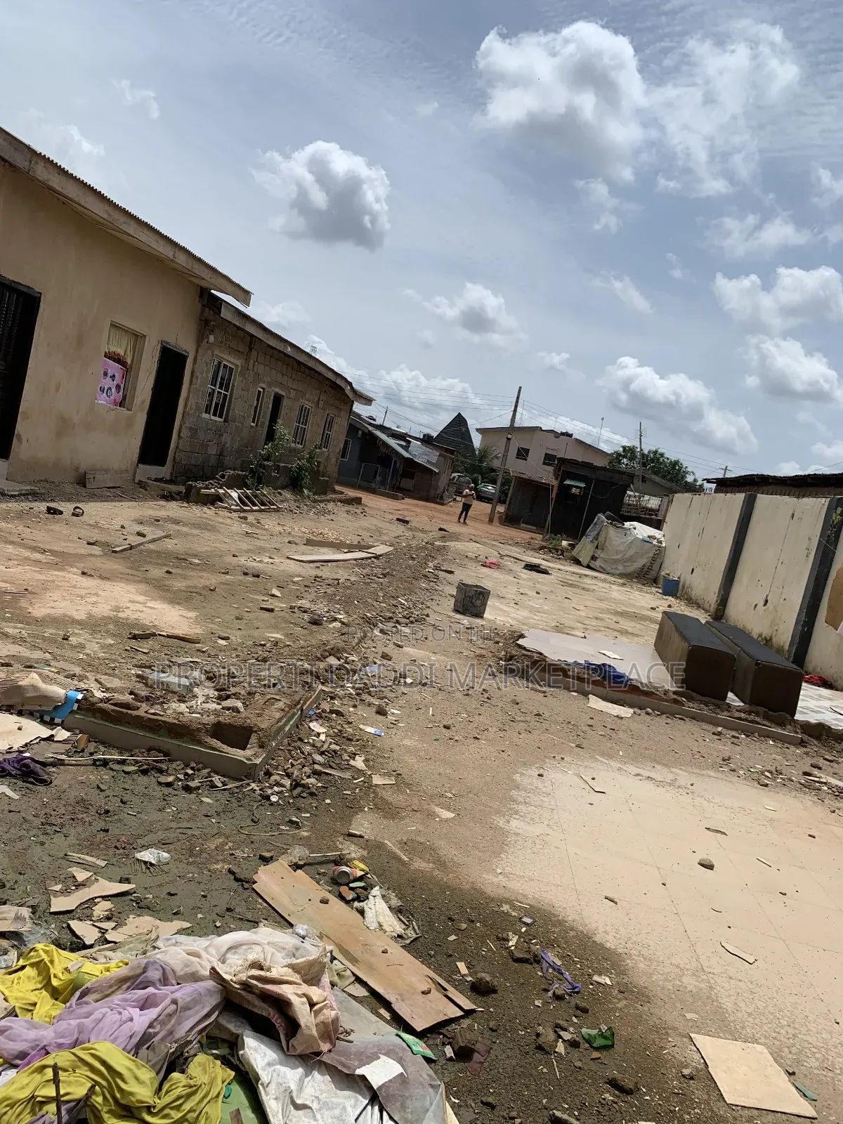 Half Plot of Land for Sale in a Very Good Location in Baruwa
