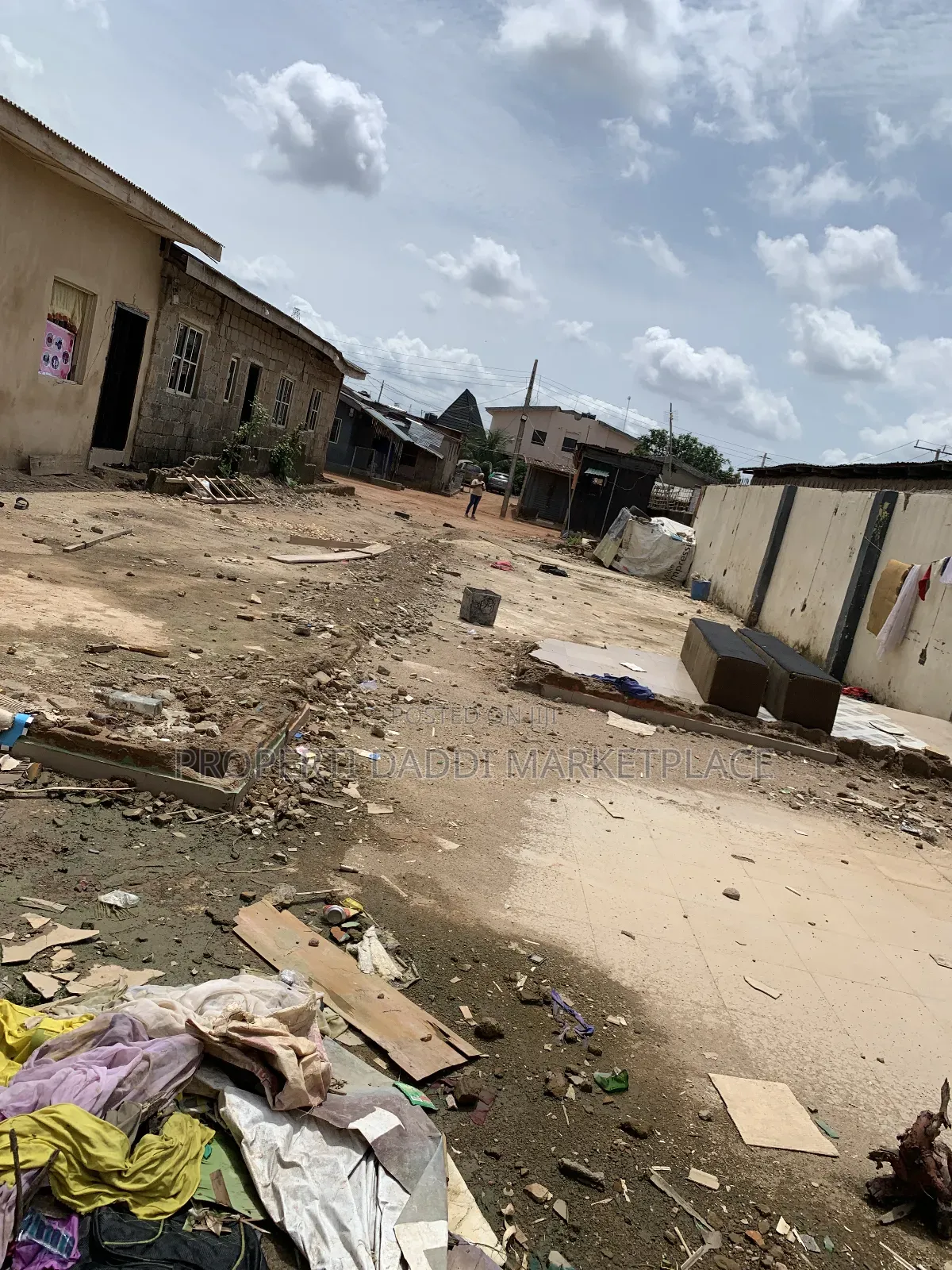 Half Plot of Land for Sale in a Very Good Location in Baruwa