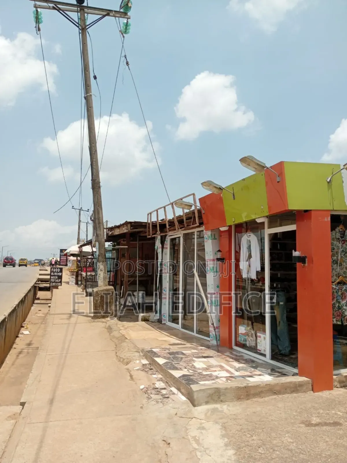 1plot Wit Glo Network Max,3bed 3shop on Road at Omitoro,Ijede in Ijede / Ikorodu