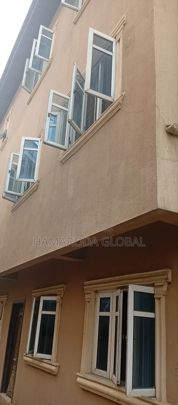 Furnished 12bdrm Block of Flats in Akoka for sale in Akoka